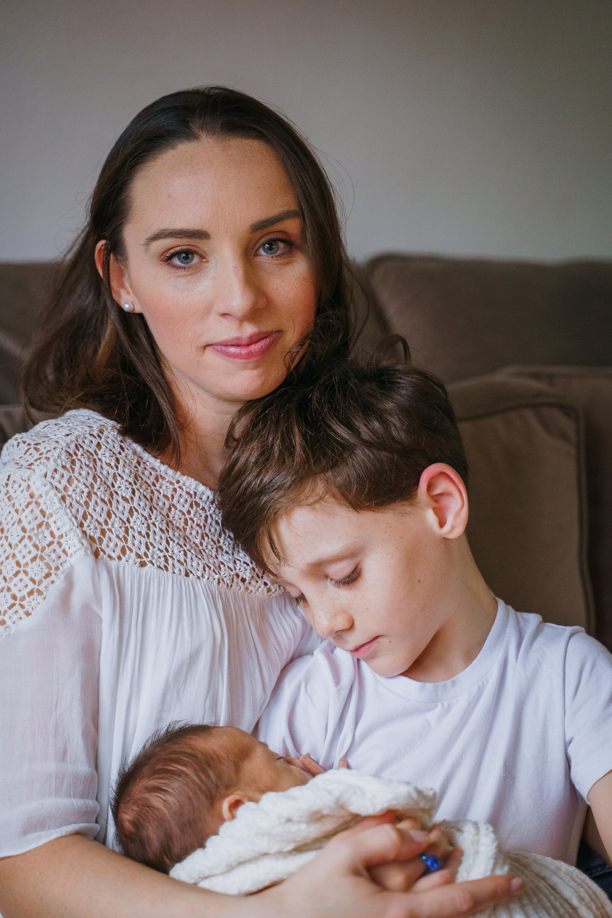 fotografo-em-osorio-felipe-lopes-fotografia-ensaio-de-acompanhamento-1-mes-new-born-em-casa-em-osorio