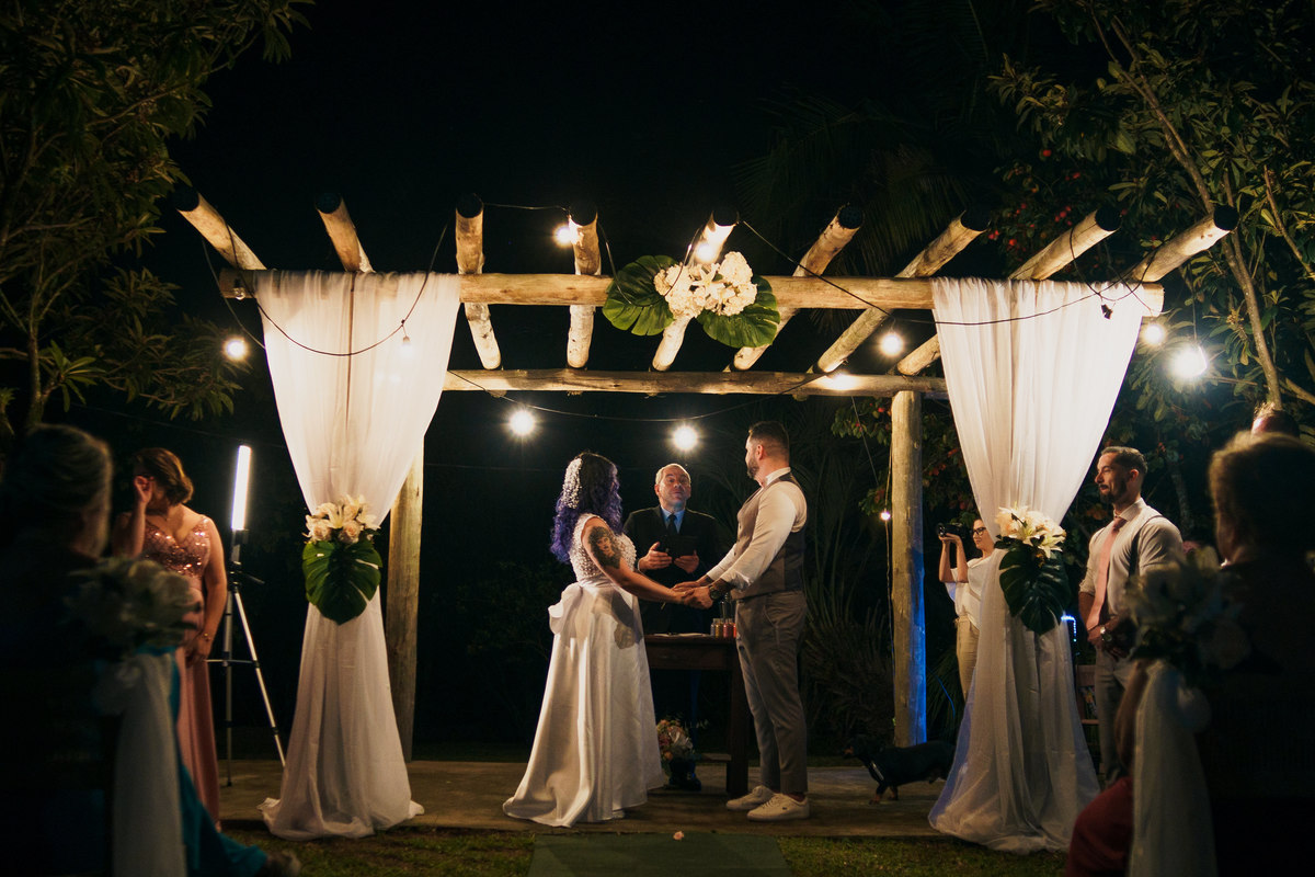 fotografo-em-osorio-felipe-lopes-fotografia-casamento-em-ivoti-cerimonia-externa-altar-notorno