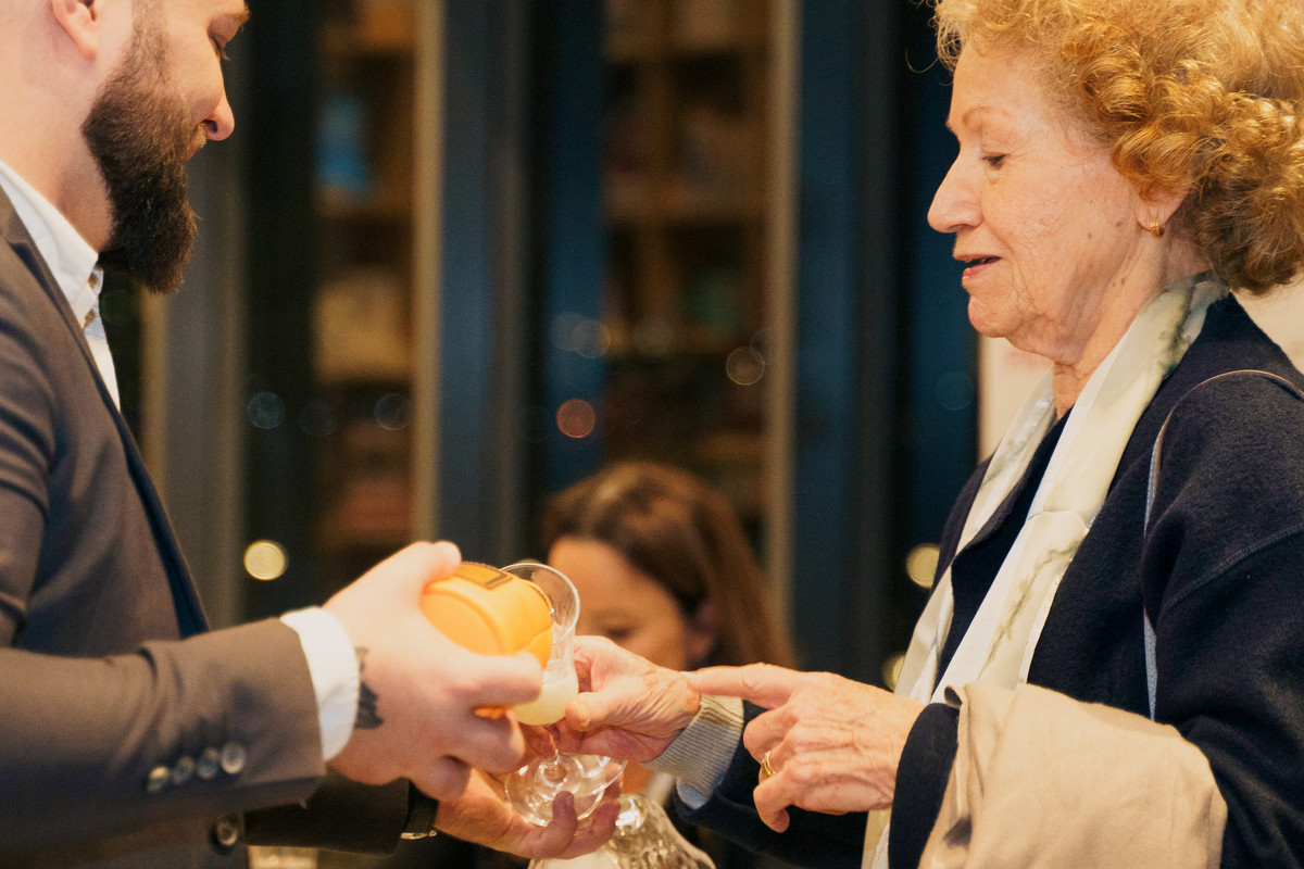 felipe-lopes-fotografia-fotografo-de-osorio-evento-de-lancamento-de-livro-de-direito-escritora-carolina-stein-em-livraria-no-shopping-pontal-porto-alegre