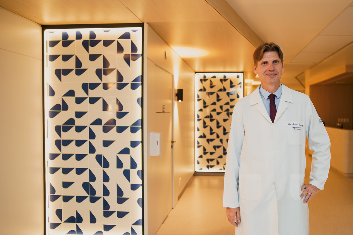 felipe-lopes-fotografia-fotografo-em-osorio-rio-grande-do-sul-ensaio-empresarial-corporativo-medico-de-maos-rafael-kaempt-hospital-lifeplus-em-xangri-la