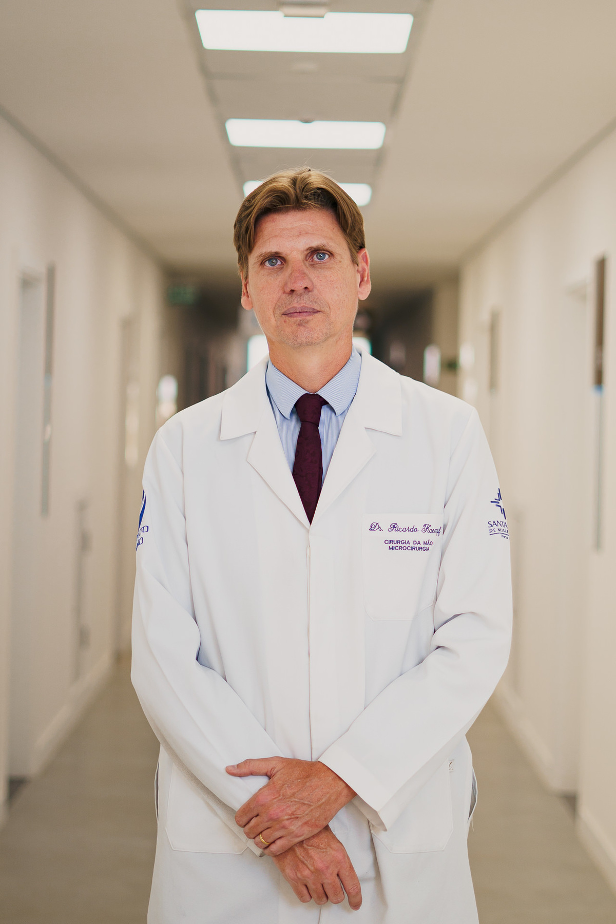 felipe-lopes-fotografia-fotografo-em-osorio-rio-grande-do-sul-ensaio-empresarial-corporativo-medico-de-maos-rafael-kaempt-hospital-lifeplus-em-xangri-la