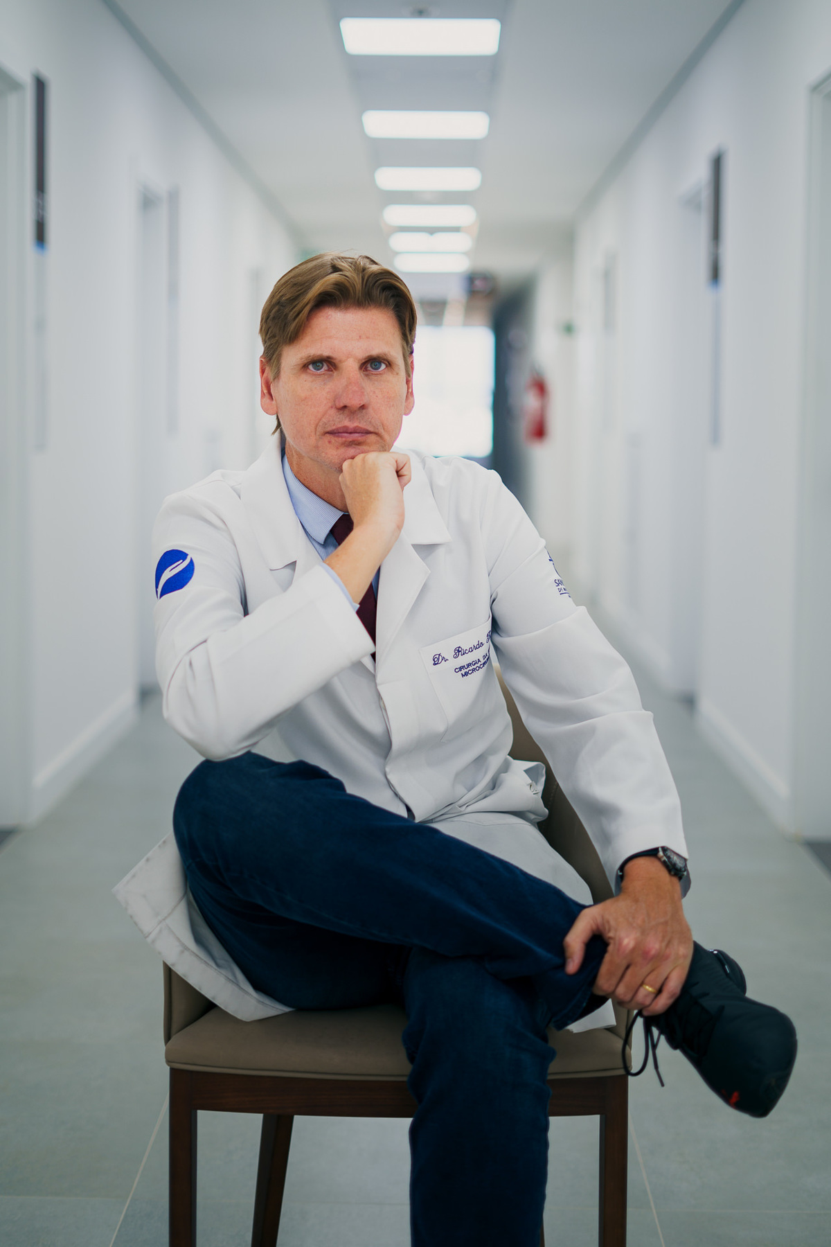 felipe-lopes-fotografia-fotografo-em-osorio-rio-grande-do-sul-ensaio-empresarial-corporativo-medico-de-maos-rafael-kaempt-hospital-lifeplus-em-xangri-la