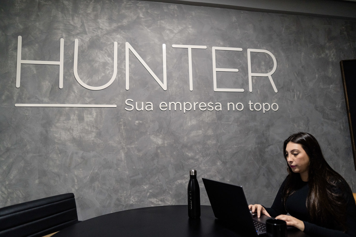 felipe-lopes-fotografia-fotografo-em-osorio-rio-grande-do-sul-ensaio-empresarial--de-marca-corporativo-hunter-empresa-de-assessoria-de-marketing-capao-da-canoa