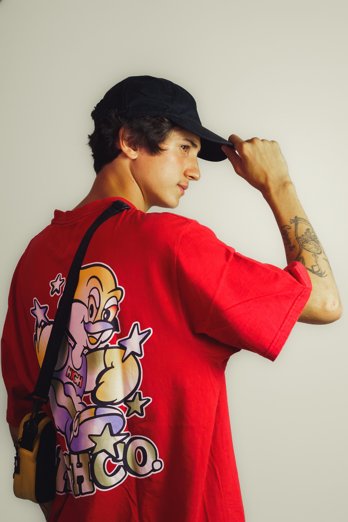 felipe-lopes-fotografia-fotografo-em-osorio-rio-grande-do-sul-ensaio-empresarial-dj-gui-na-agencia-swell