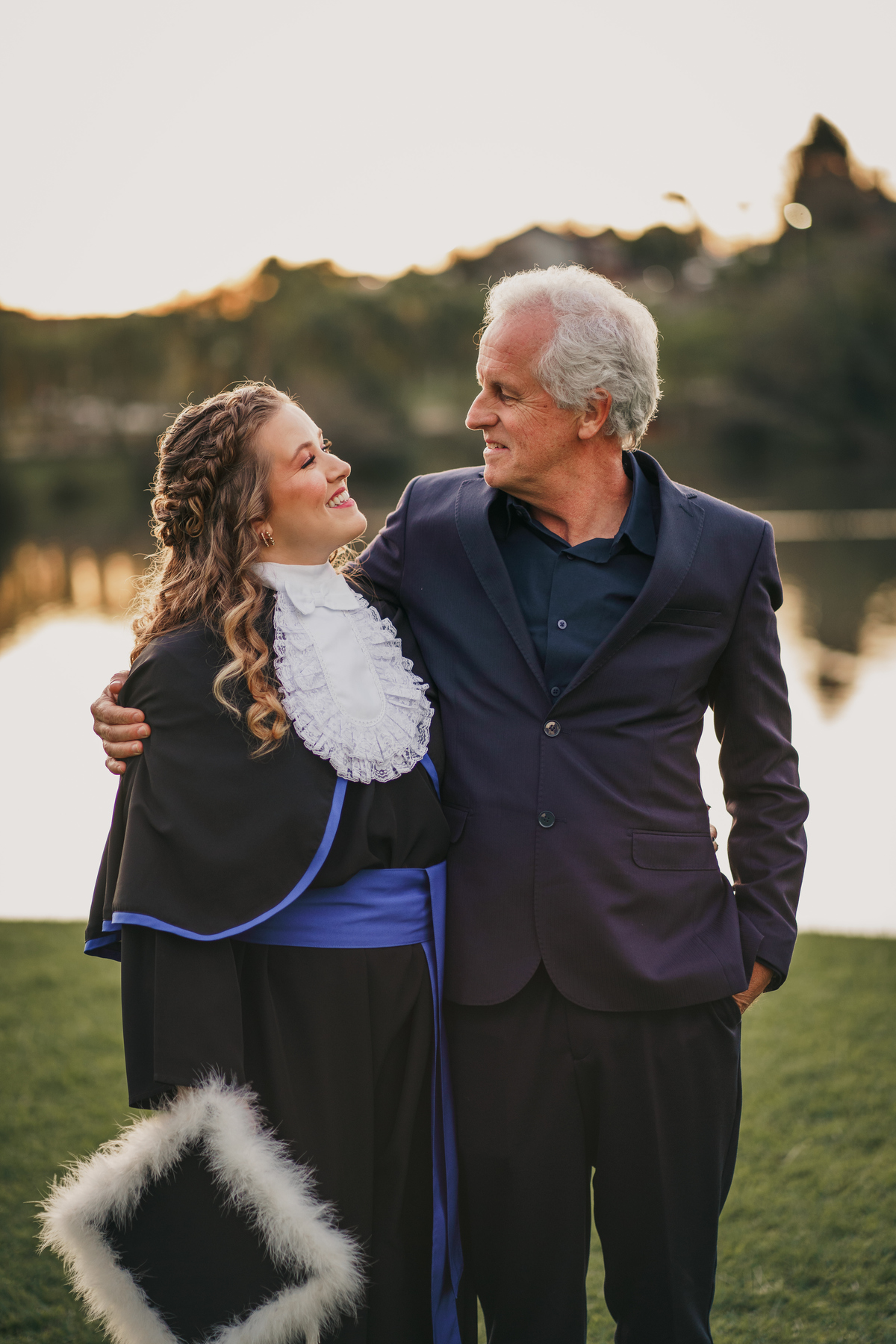 fotografo-felipe-lopes-fotografia-em-osorio-ensaio-de-toga-externo-na-unisinos-sao-leopoldo-rio-grande-do-sul