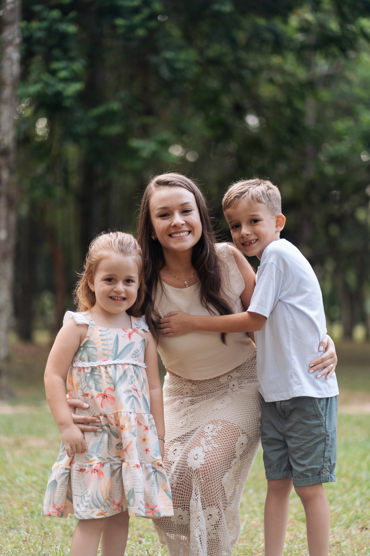 felipe-lopes-fotografia-fotografo-em-osorio-litoral-norte-gaucho-rs-ensaio-de-familia-externo-fotos-espontaneas-com-casal-de-criancas-em-osorio-condominio-interlagos