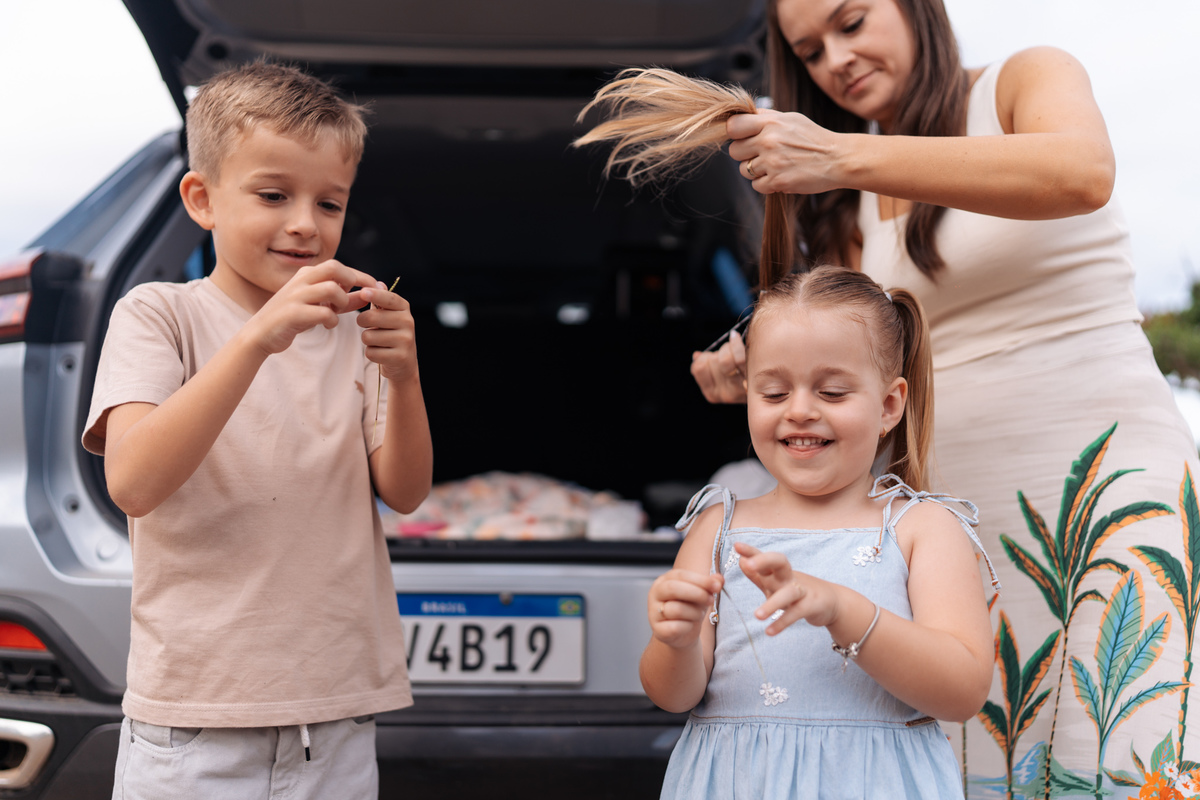 felipe-lopes-fotografia-fotografo-em-osorio-litoral-norte-gaucho-rs-ensaio-de-familia-externo-fotos-espontaneas-com-casal-de-criancas-em-osorio-condominio-interlagos