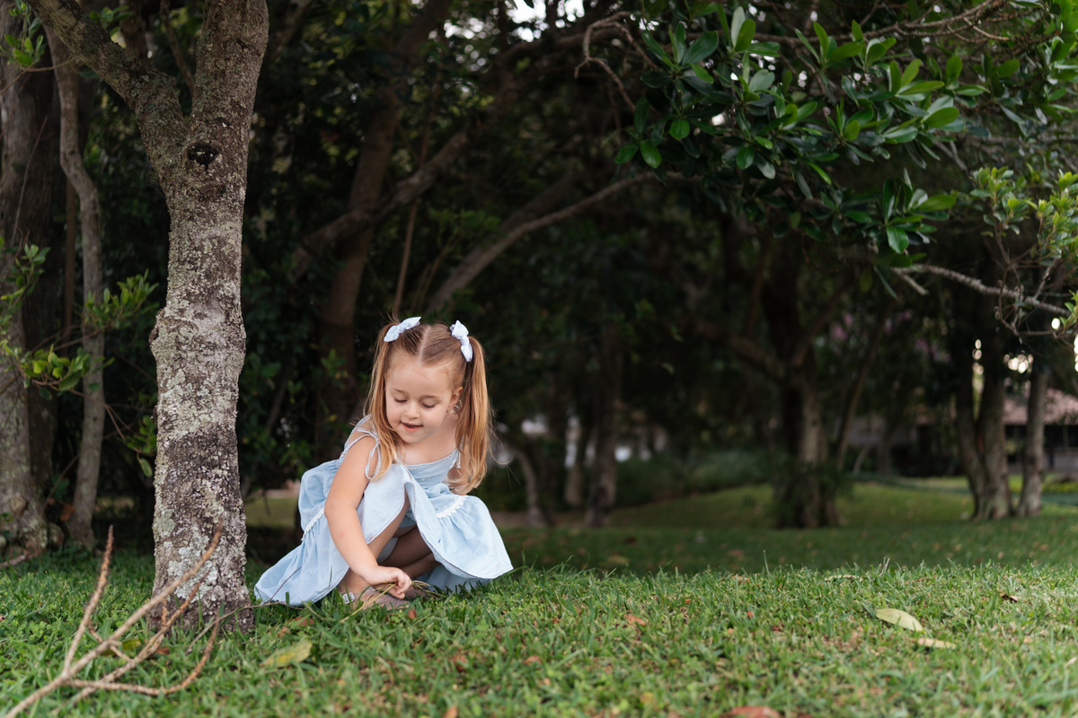 felipe-lopes-fotografia-fotografo-em-osorio-litoral-norte-gaucho-rs-ensaio-de-familia-externo-fotos-espontaneas-com-casal-de-criancas-em-osorio-condominio-interlagos
