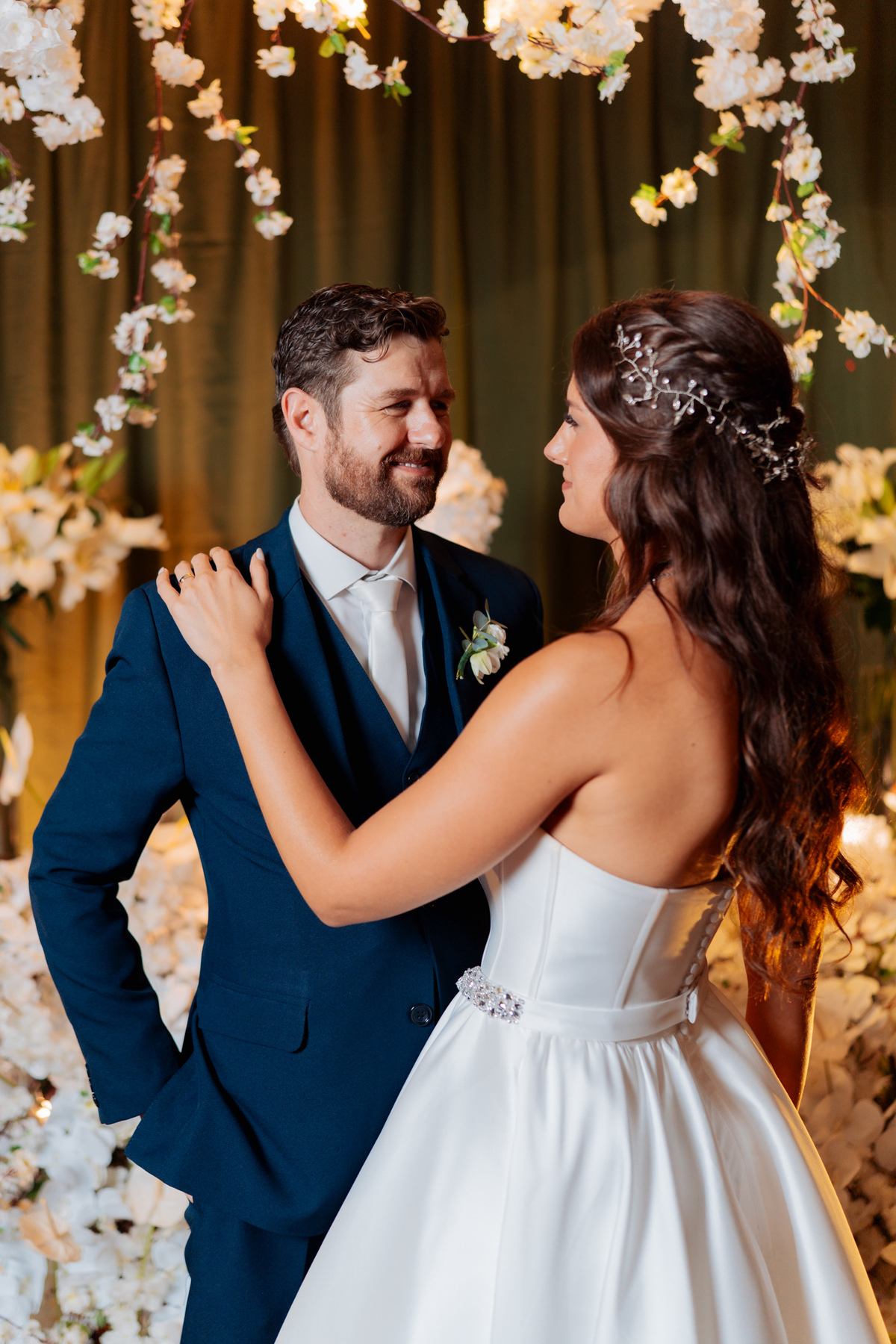 felipe-lopes-fotografia-fotografo-em-osorio-litoral-norte-gaucho-rs-cobertura-de-casamento-em-capao-da-canoa-making-of-dos-noivos-cerimonia-na-igreja-catolica-e-festa-na-saba-em-atlantida