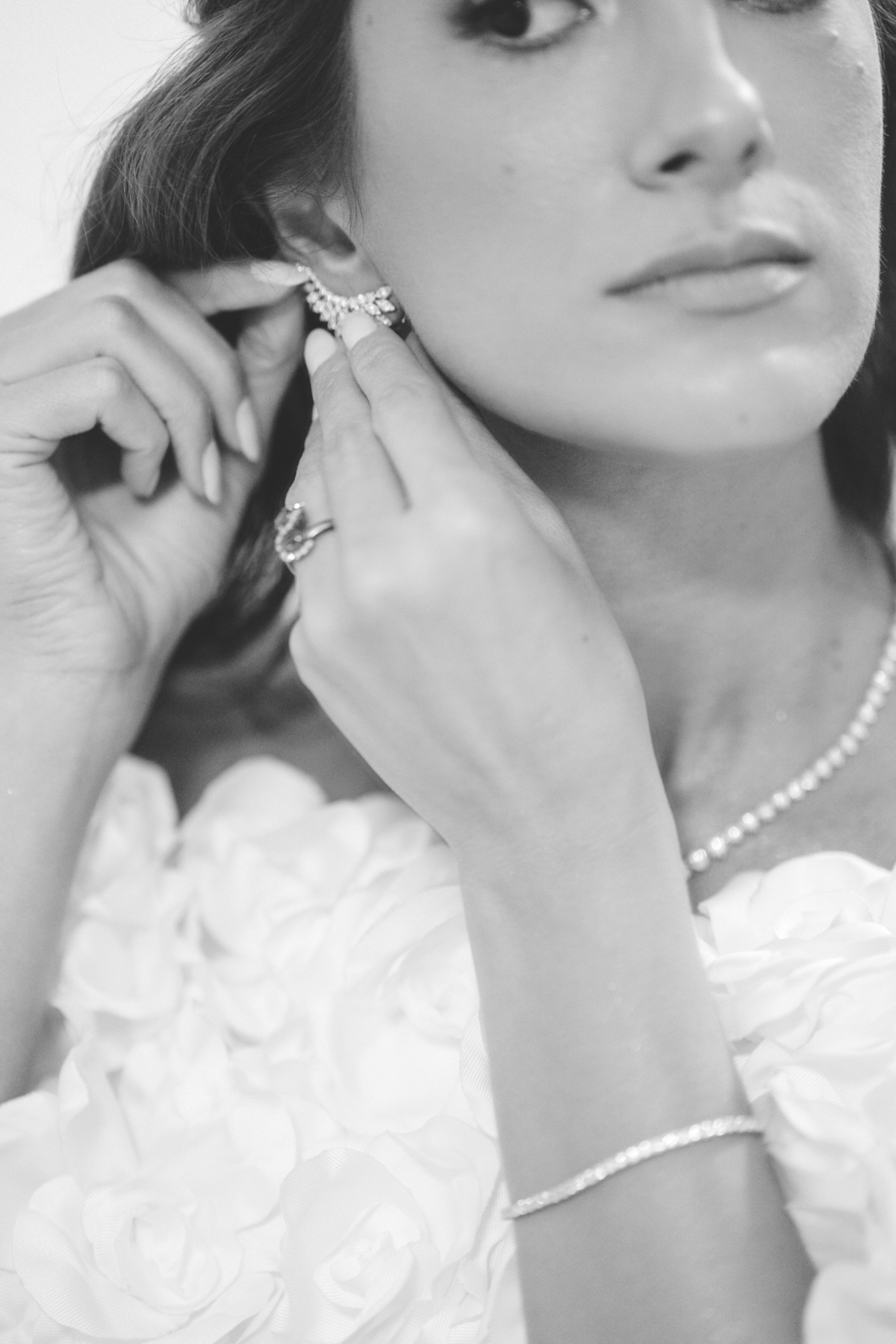 felipe-lopes-fotografia-fotografo-em-osorio-litoral-norte-gaucho-rs-cobertura-de-casamento-em-capao-da-canoa-making-of-dos-noivos-cerimonia-na-igreja-catolica-e-festa-na-saba-em-atlantida