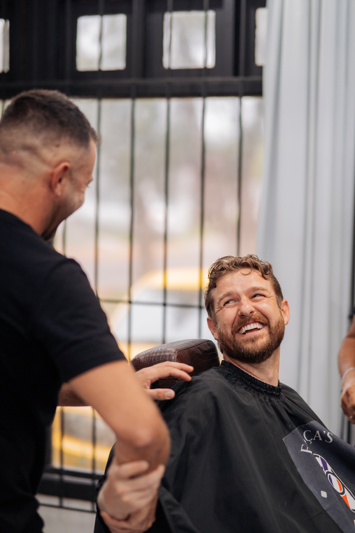 felipe-lopes-fotografia-fotografo-em-osorio-litoral-norte-gaucho-rs-cobertura-de-casamento-em-capao-da-canoa-making-of-dos-noivos-cerimonia-na-igreja-catolica-e-festa-na-saba-em-atlantida