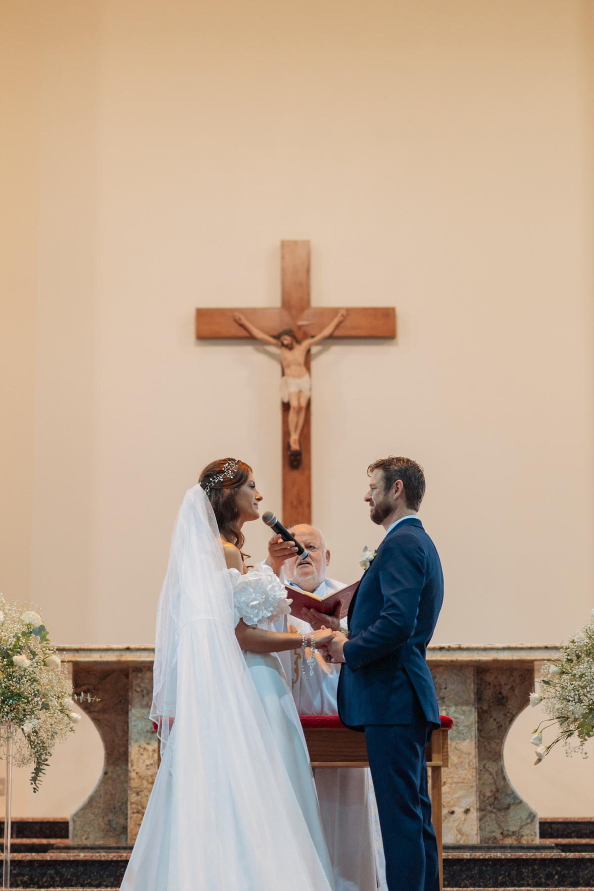 felipe-lopes-fotografia-fotografo-em-osorio-litoral-norte-gaucho-rs-cobertura-de-casamento-em-capao-da-canoa-making-of-dos-noivos-cerimonia-na-igreja-catolica-e-festa-na-saba-em-atlantida