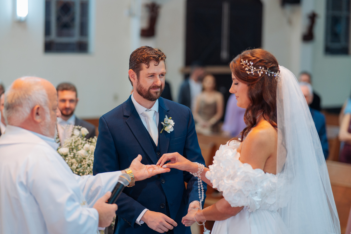 felipe-lopes-fotografia-fotografo-em-osorio-litoral-norte-gaucho-rs-cobertura-de-casamento-em-capao-da-canoa-making-of-dos-noivos-cerimonia-na-igreja-catolica-e-festa-na-saba-em-atlantida