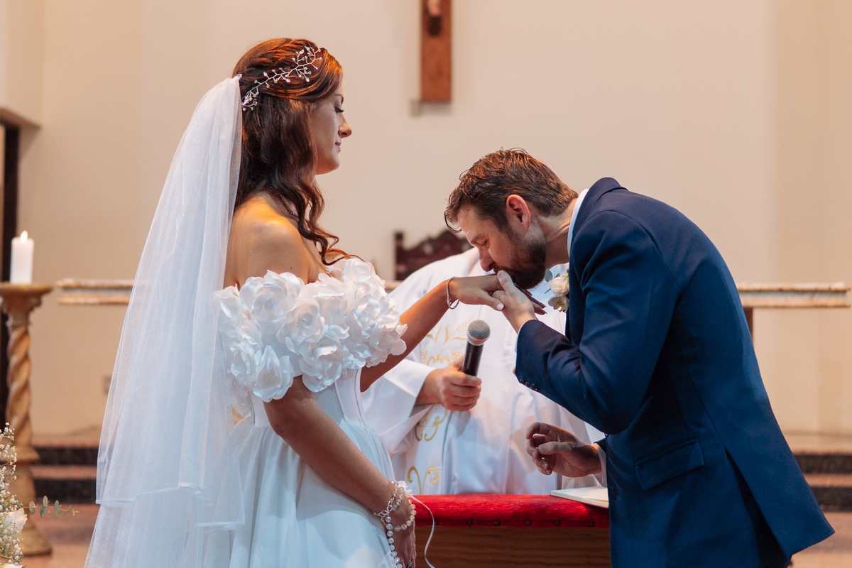 felipe-lopes-fotografia-fotografo-em-osorio-litoral-norte-gaucho-rs-cobertura-de-casamento-em-capao-da-canoa-making-of-dos-noivos-cerimonia-na-igreja-catolica-e-festa-na-saba-em-atlantida
