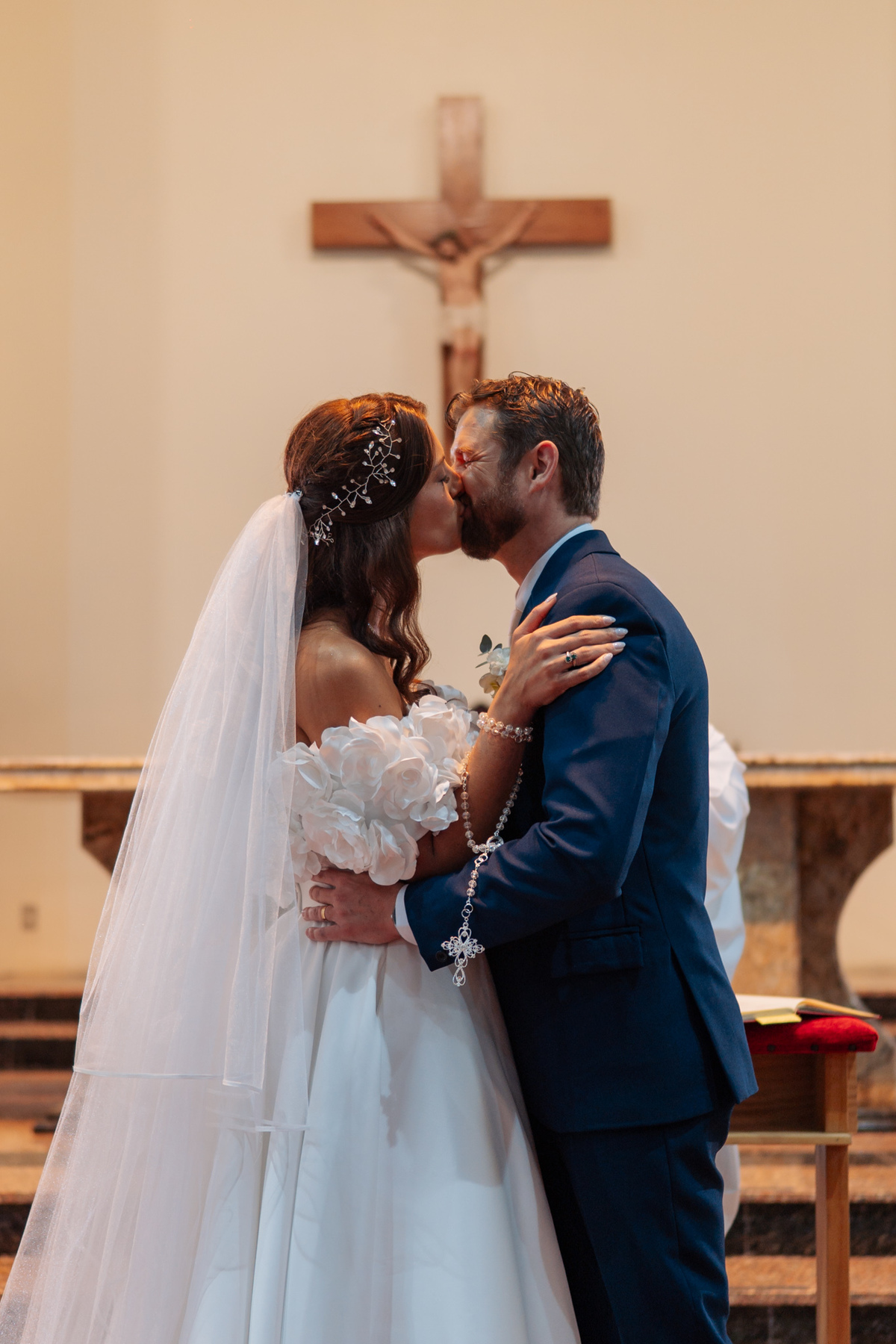 felipe-lopes-fotografia-fotografo-em-osorio-litoral-norte-gaucho-rs-cobertura-de-casamento-em-capao-da-canoa-making-of-dos-noivos-cerimonia-na-igreja-catolica-e-festa-na-saba-em-atlantida
