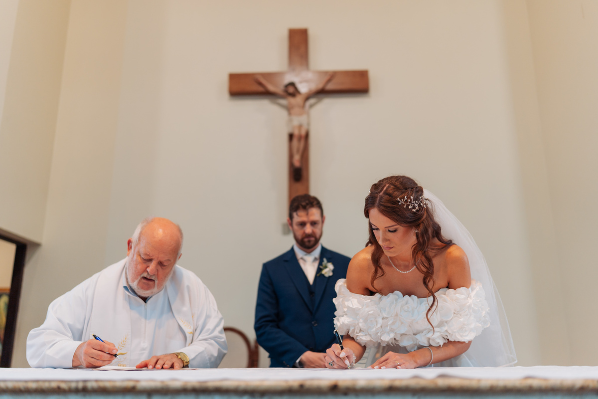 felipe-lopes-fotografia-fotografo-em-osorio-litoral-norte-gaucho-rs-cobertura-de-casamento-em-capao-da-canoa-making-of-dos-noivos-cerimonia-na-igreja-catolica-e-festa-na-saba-em-atlantida