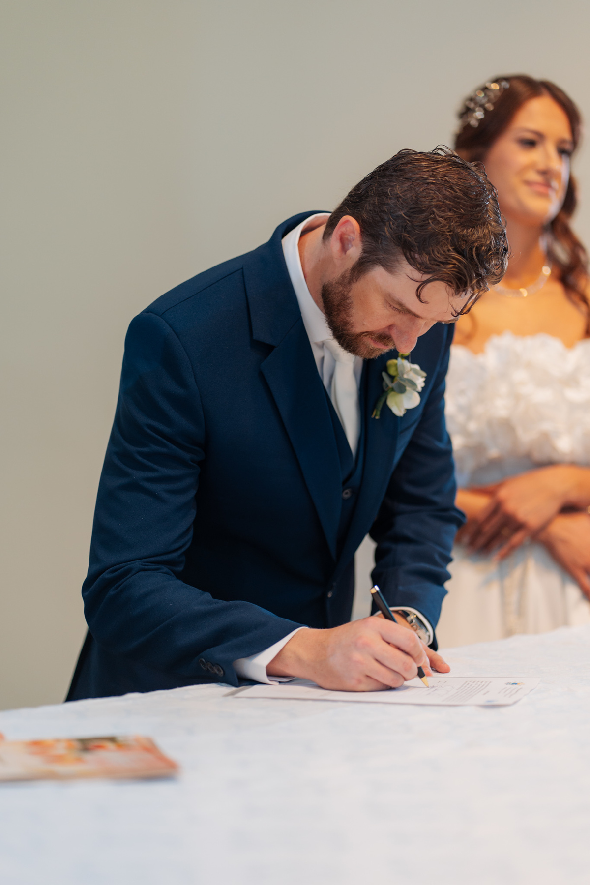 felipe-lopes-fotografia-fotografo-em-osorio-litoral-norte-gaucho-rs-cobertura-de-casamento-em-capao-da-canoa-making-of-dos-noivos-cerimonia-na-igreja-catolica-e-festa-na-saba-em-atlantida