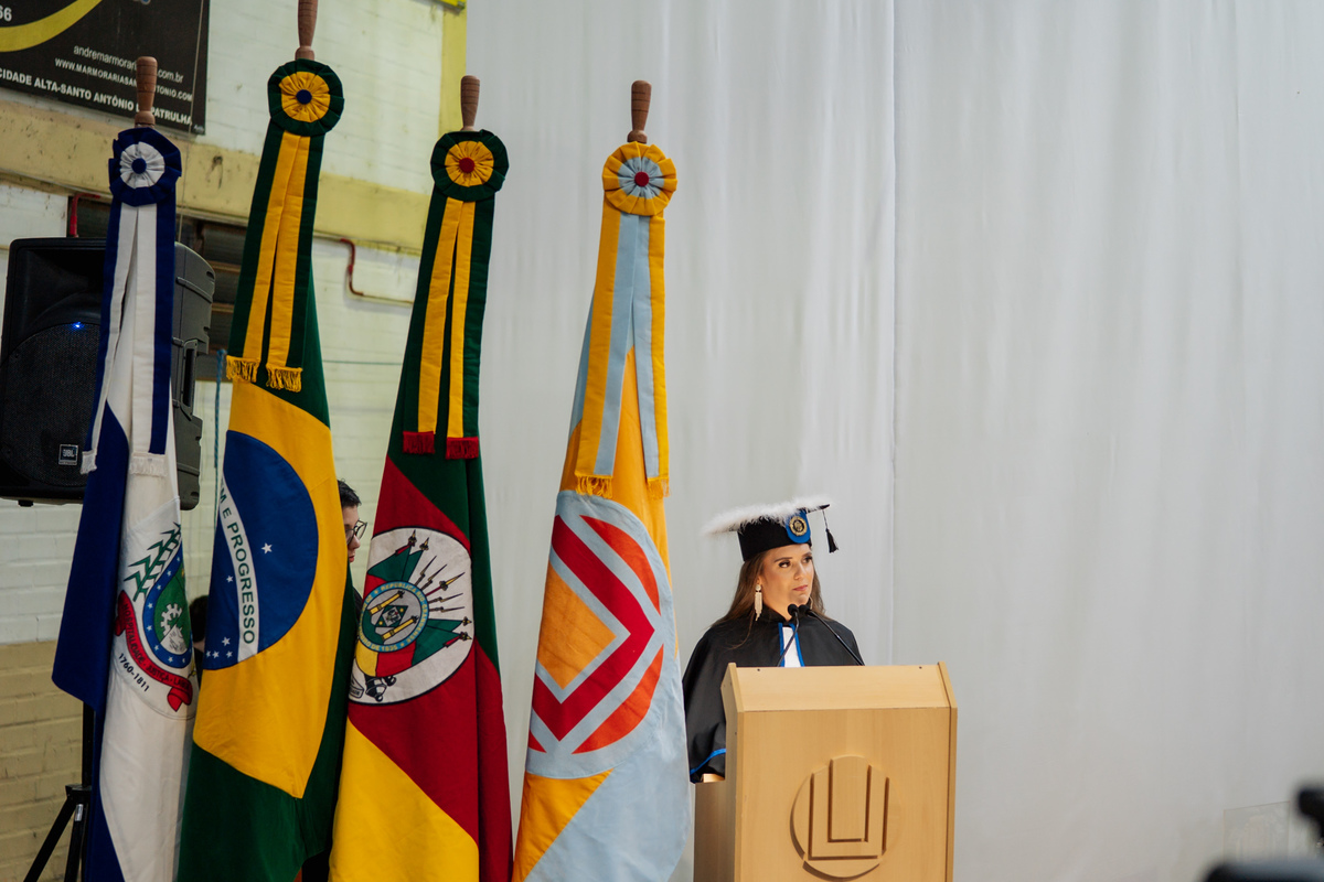 felipe-lopes-fotografia-fotografo-em-osorio-litoral-norte-gaucho-rs-cerimonia-de-formatura-colacao-de-grau-FURG-santo-antonio-da-patrulha-turma-de-engenharia-de-producao