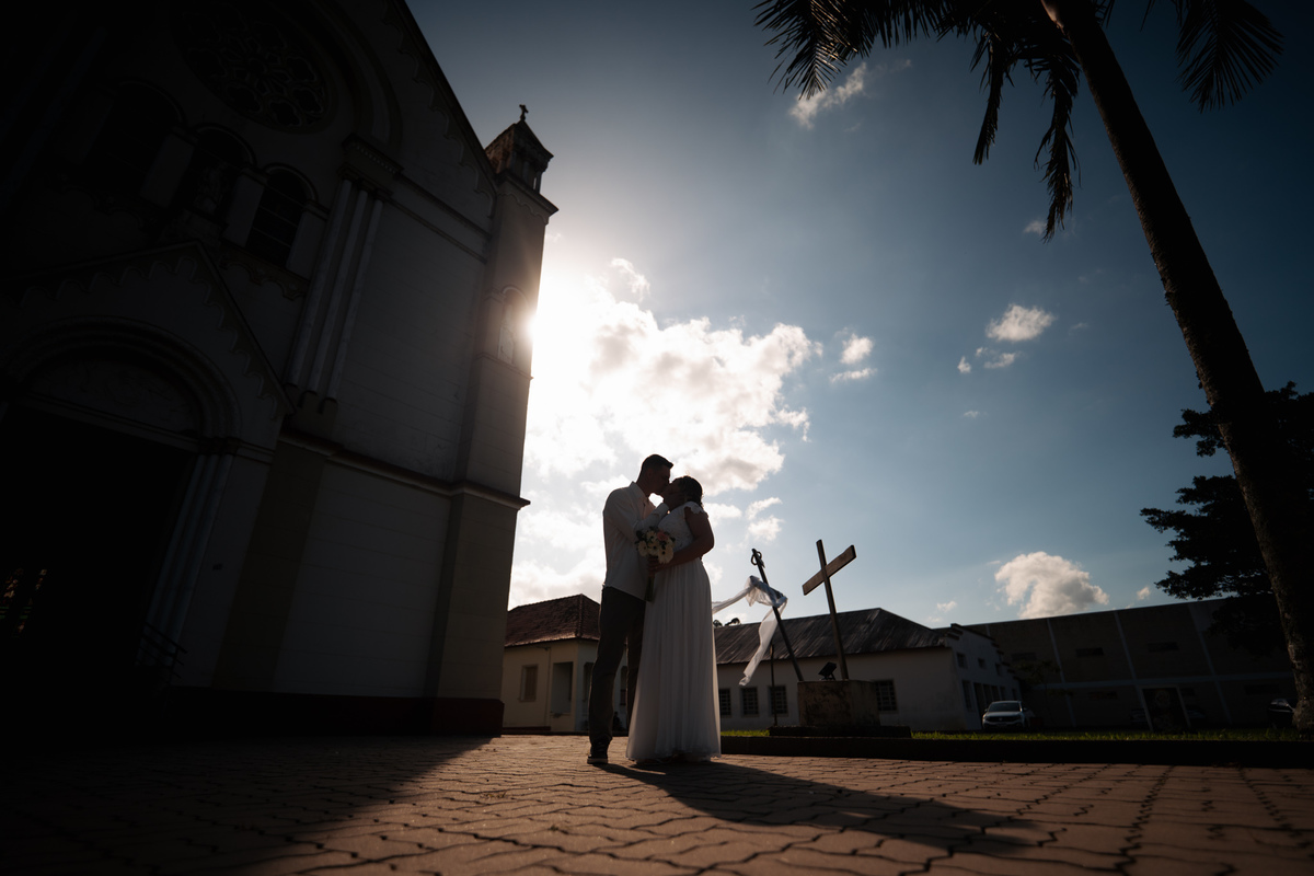 fotografo-em-osorio-litoral-norte-rio-grande-do-sul-felipe-lopes-fotografia-cerimonia-de-casamento-igreja-catolica-noivos-em-maquiné-paroquia-santo-andre-avelino