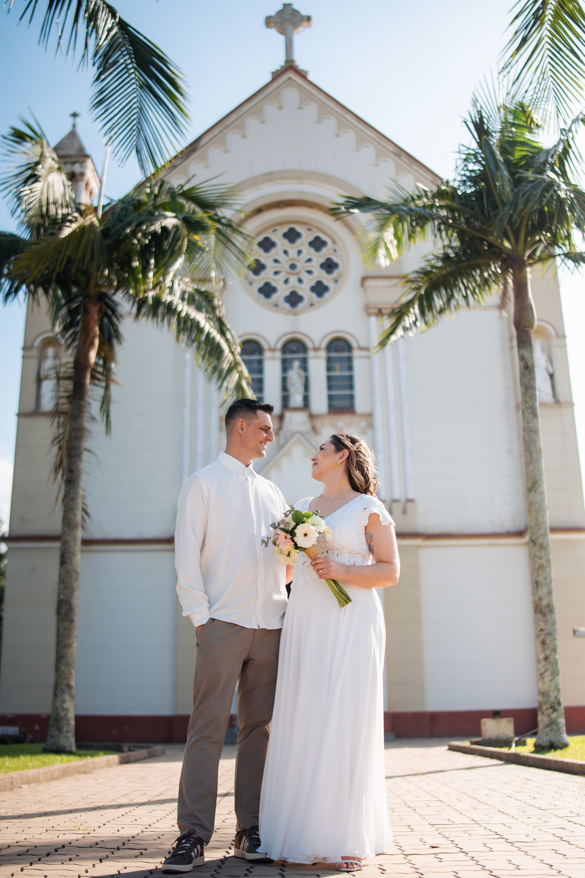fotografo-em-osorio-litoral-norte-rio-grande-do-sul-felipe-lopes-fotografia-cerimonia-de-casamento-igreja-catolica-noivos-em-maquiné-paroquia-santo-andre-avelino
