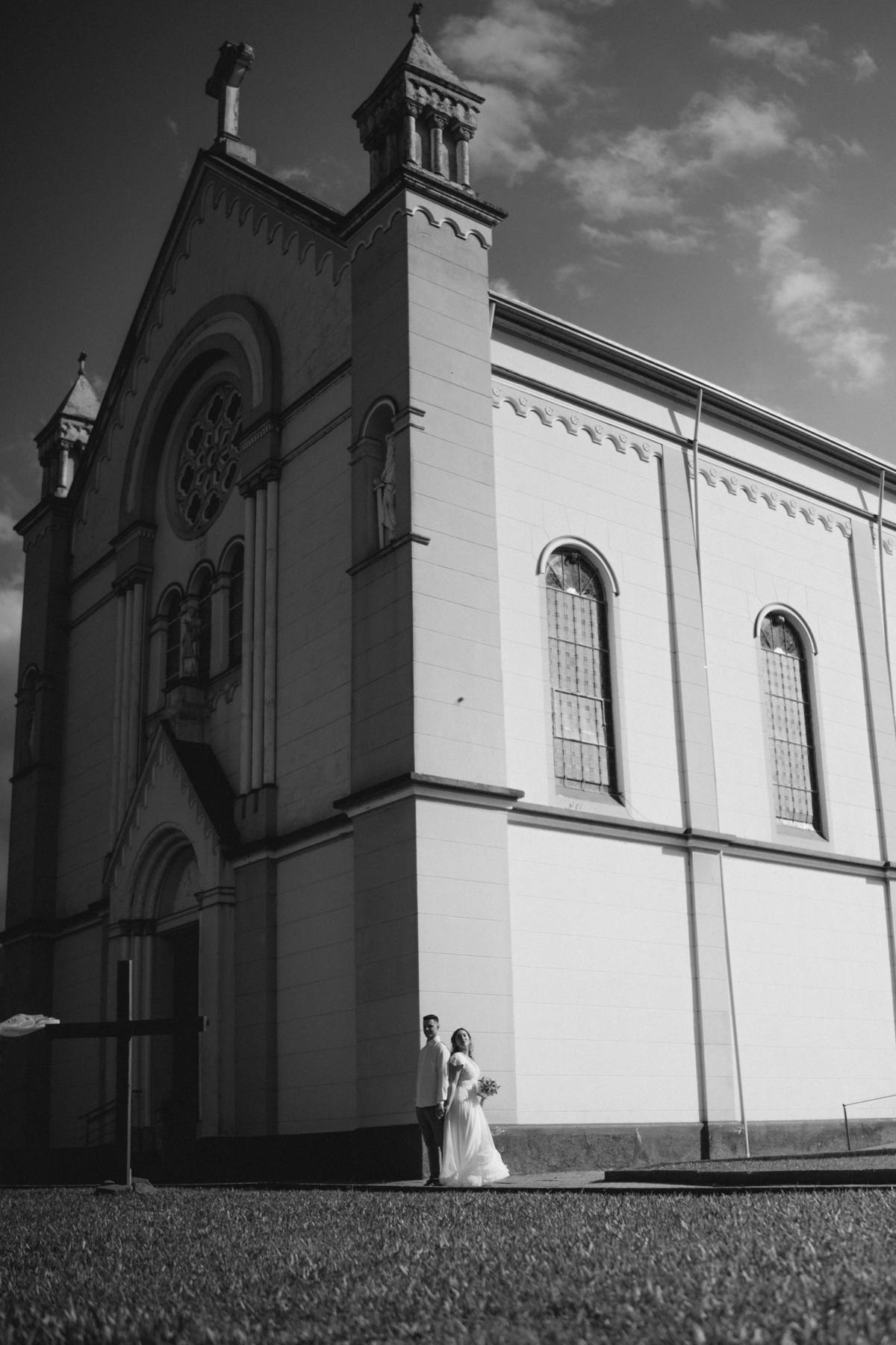 fotografo-em-osorio-litoral-norte-rio-grande-do-sul-felipe-lopes-fotografia-cerimonia-de-casamento-igreja-catolica-noivos-em-maquiné-paroquia-santo-andre-avelino