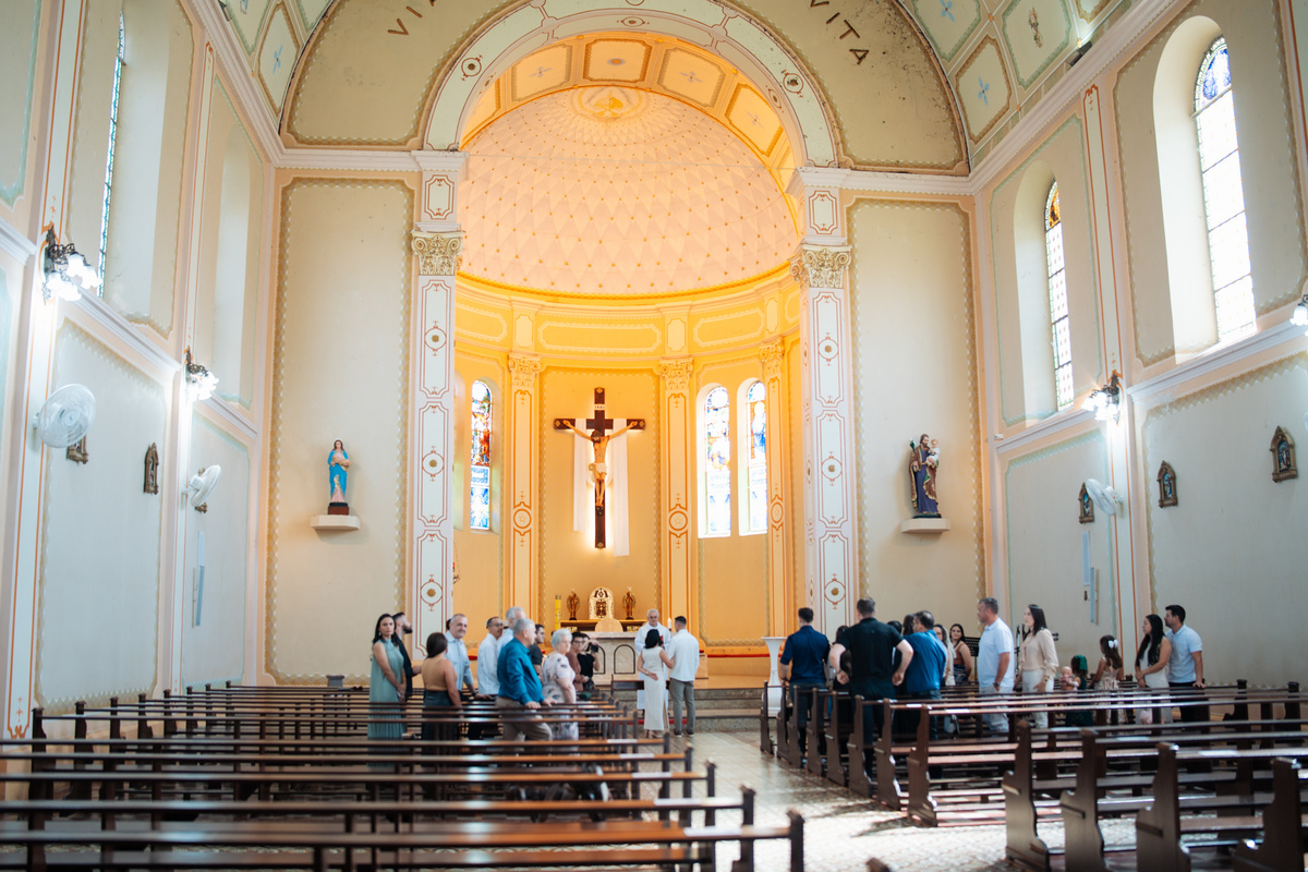 fotografo-em-osorio-litoral-norte-rio-grande-do-sul-felipe-lopes-fotografia-cerimonia-de-casamento-igreja-catolica-noivos-em-maquiné-paroquia-santo-andre-avelino