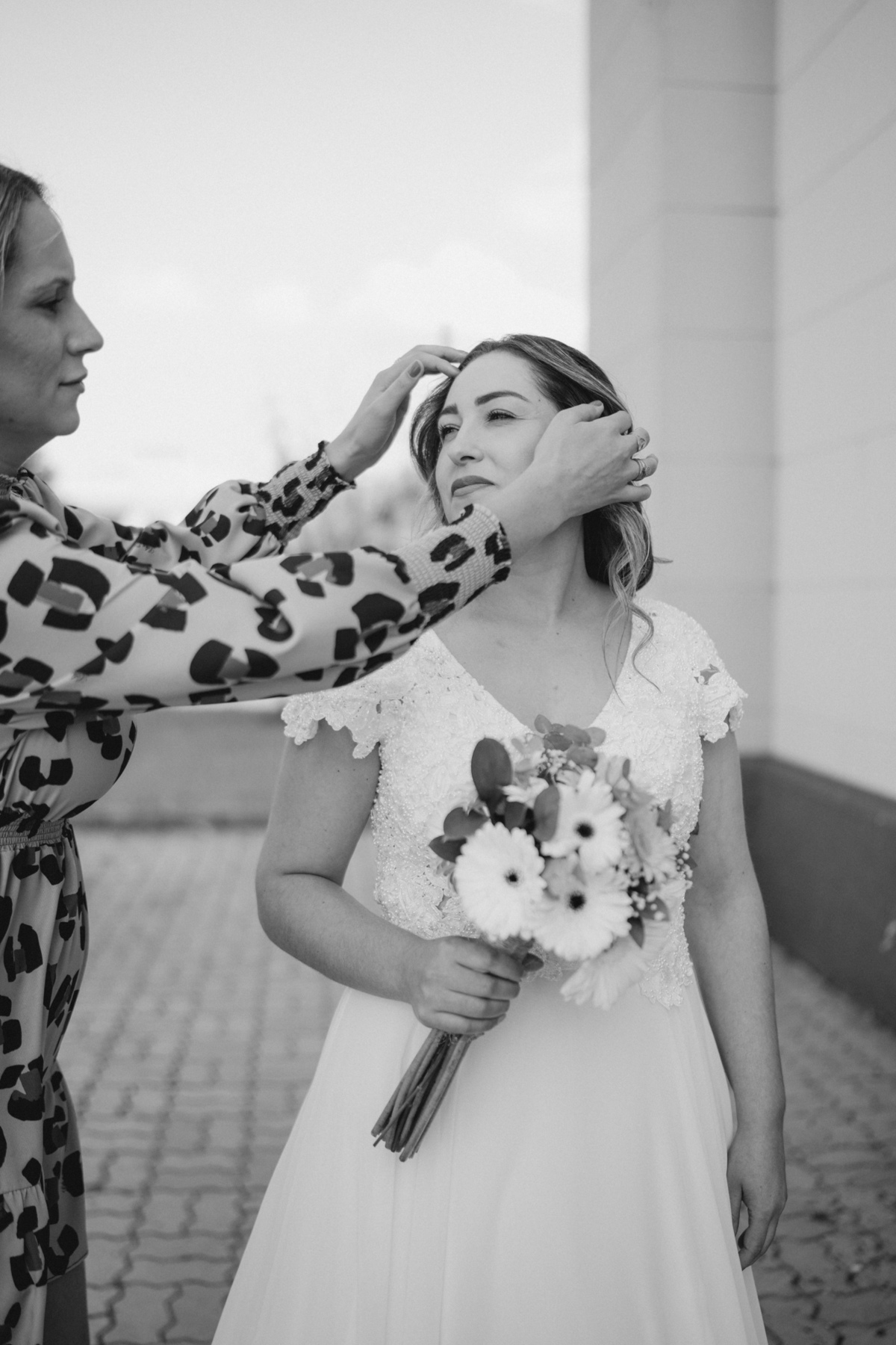 fotografo-em-osorio-litoral-norte-rio-grande-do-sul-felipe-lopes-fotografia-cerimonia-de-casamento-igreja-catolica-noivos-em-maquiné-paroquia-santo-andre-avelino