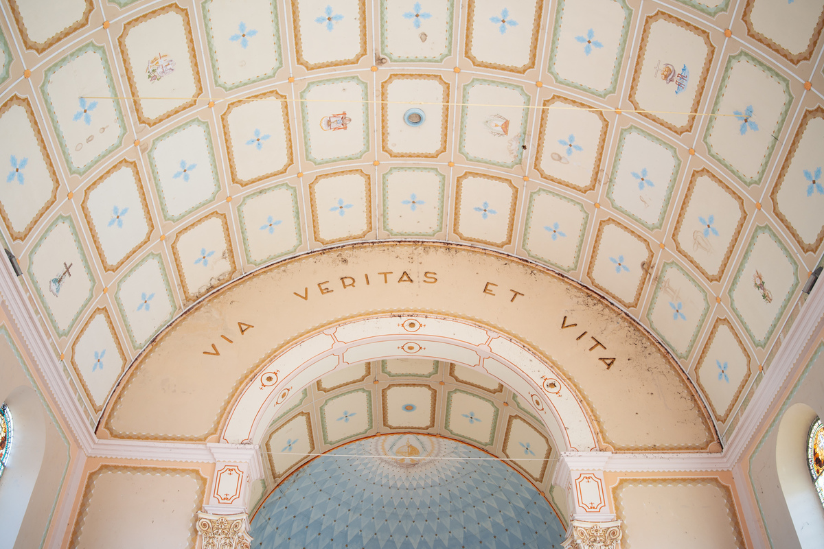 fotografo-em-osorio-litoral-norte-rio-grande-do-sul-felipe-lopes-fotografia-cerimonia-de-casamento-igreja-catolica-noivos-em-maquiné-paroquia-santo-andre-avelino