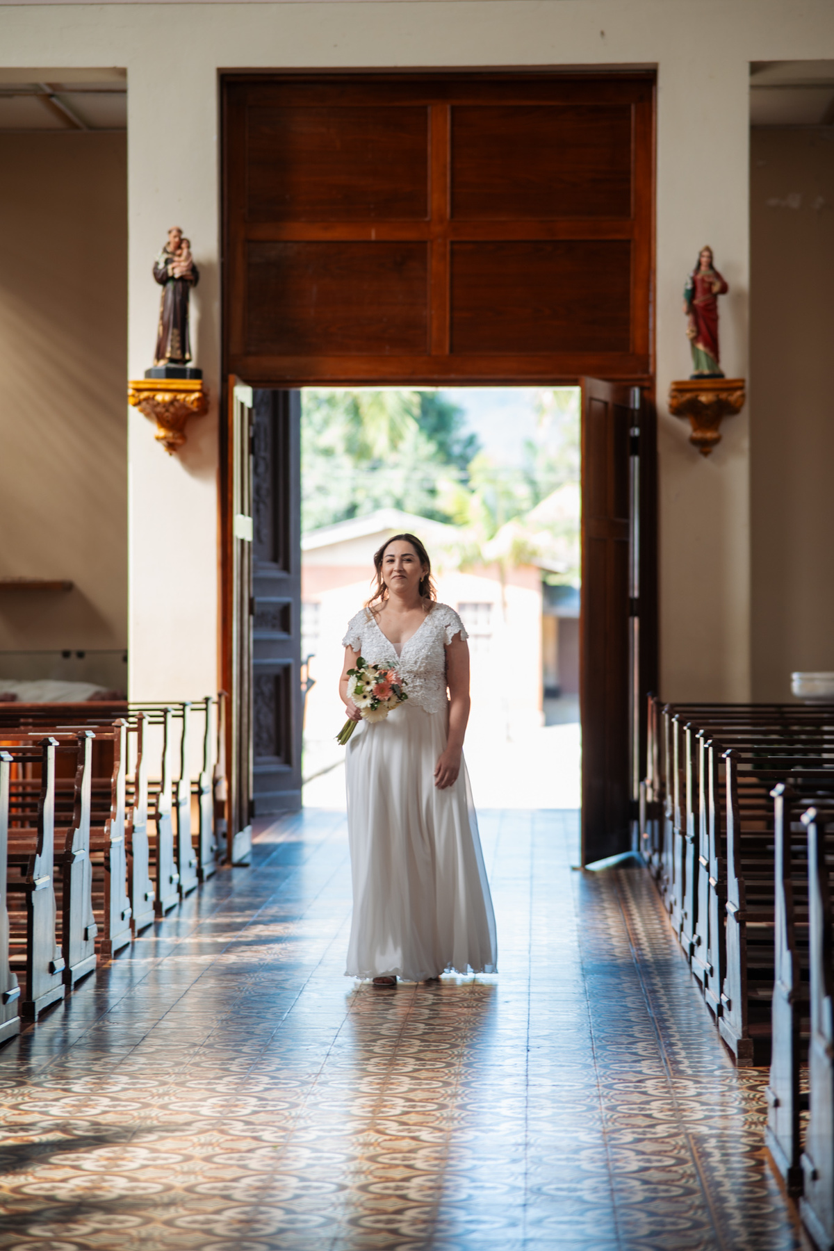 fotografo-em-osorio-litoral-norte-rio-grande-do-sul-felipe-lopes-fotografia-cerimonia-de-casamento-igreja-catolica-noivos-em-maquiné-paroquia-santo-andre-avelino