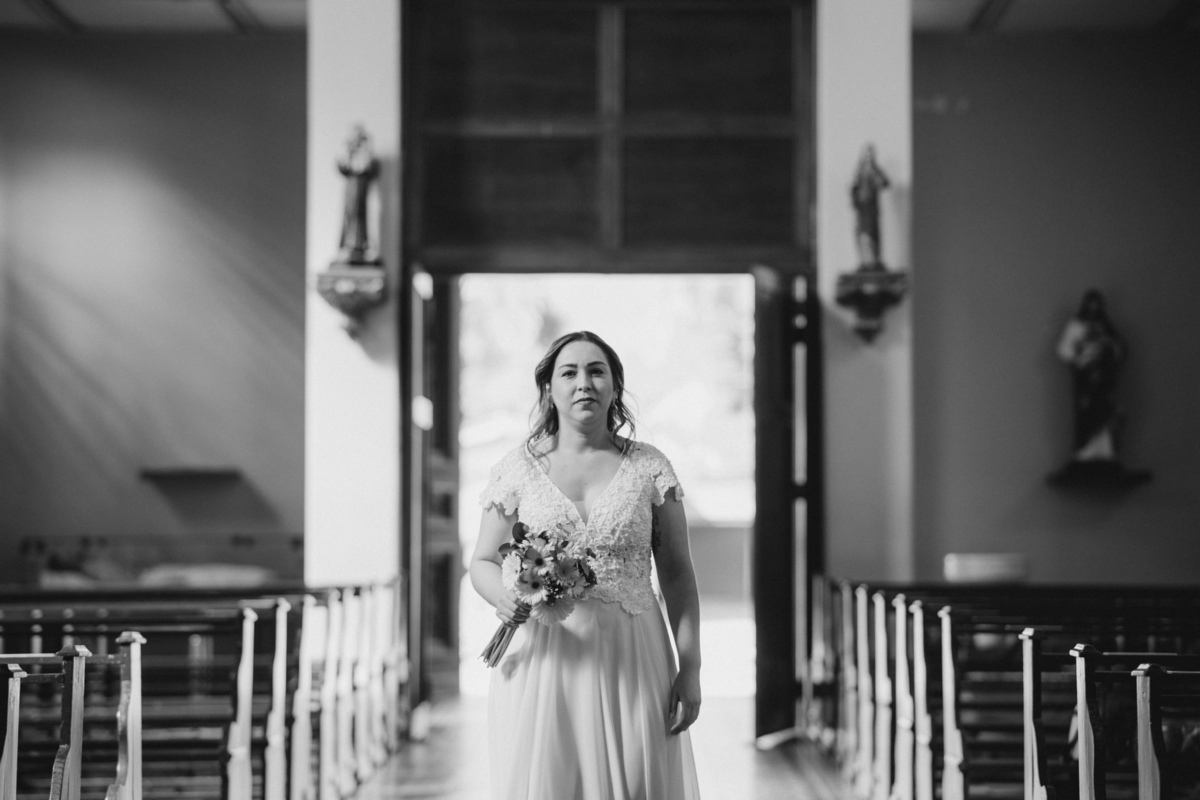 fotografo-em-osorio-litoral-norte-rio-grande-do-sul-felipe-lopes-fotografia-cerimonia-de-casamento-igreja-catolica-noivos-em-maquiné-paroquia-santo-andre-avelino