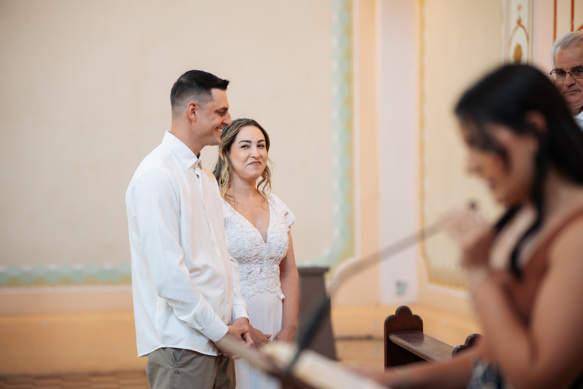 fotografo-em-osorio-litoral-norte-rio-grande-do-sul-felipe-lopes-fotografia-cerimonia-de-casamento-igreja-catolica-noivos-em-maquiné-paroquia-santo-andre-avelino