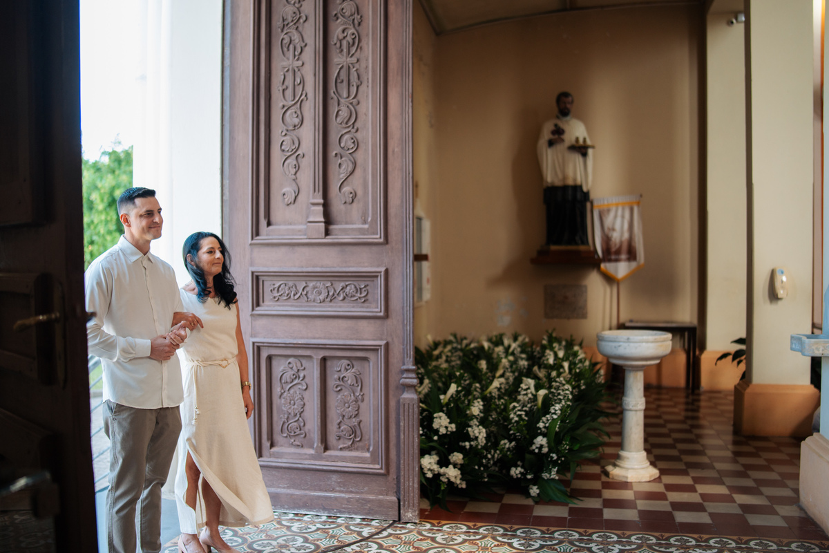 fotografo-em-osorio-litoral-norte-rio-grande-do-sul-felipe-lopes-fotografia-cerimonia-de-casamento-igreja-catolica-noivos-em-maquiné-paroquia-santo-andre-avelino