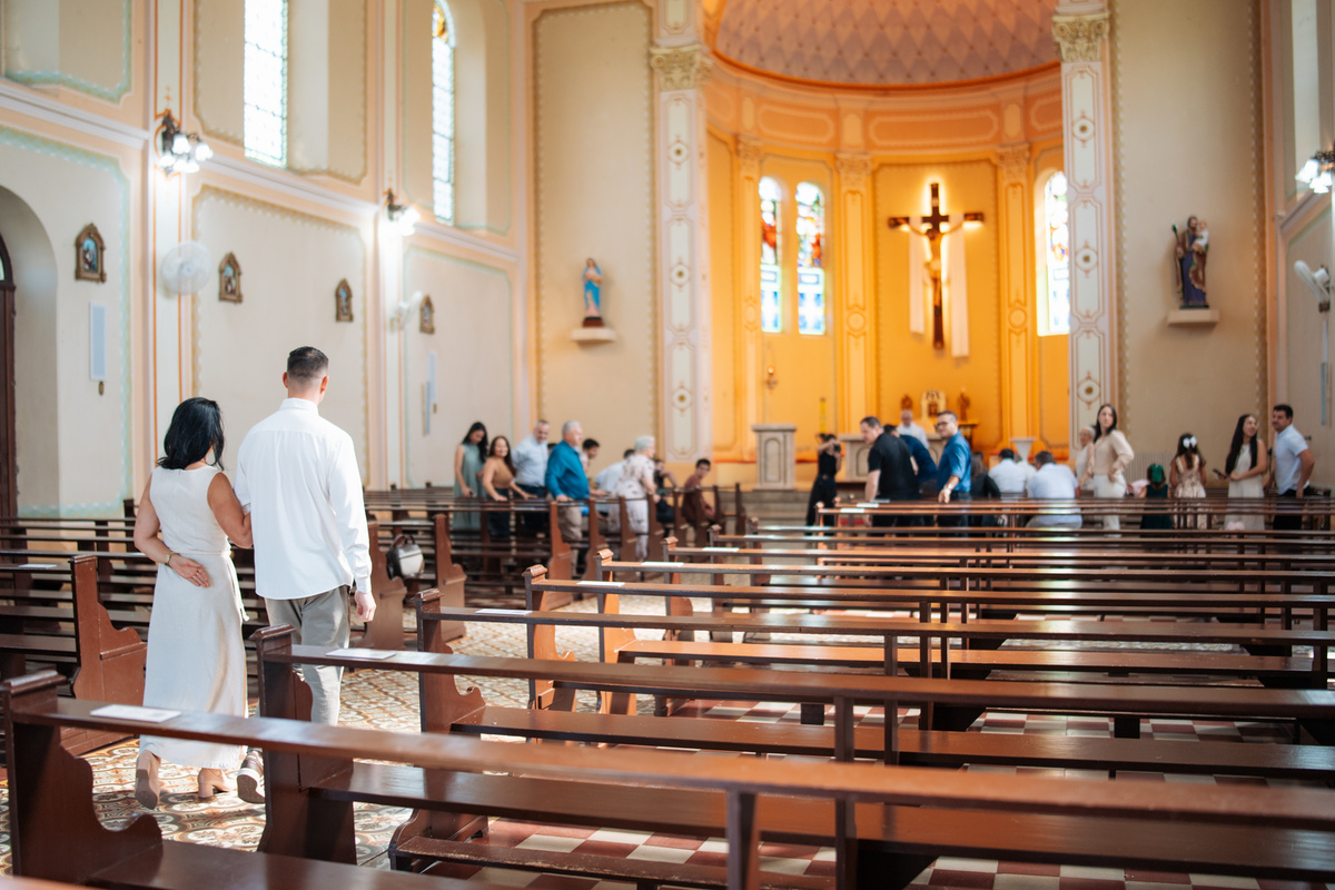 fotografo-em-osorio-litoral-norte-rio-grande-do-sul-felipe-lopes-fotografia-cerimonia-de-casamento-igreja-catolica-noivos-em-maquiné-paroquia-santo-andre-avelino