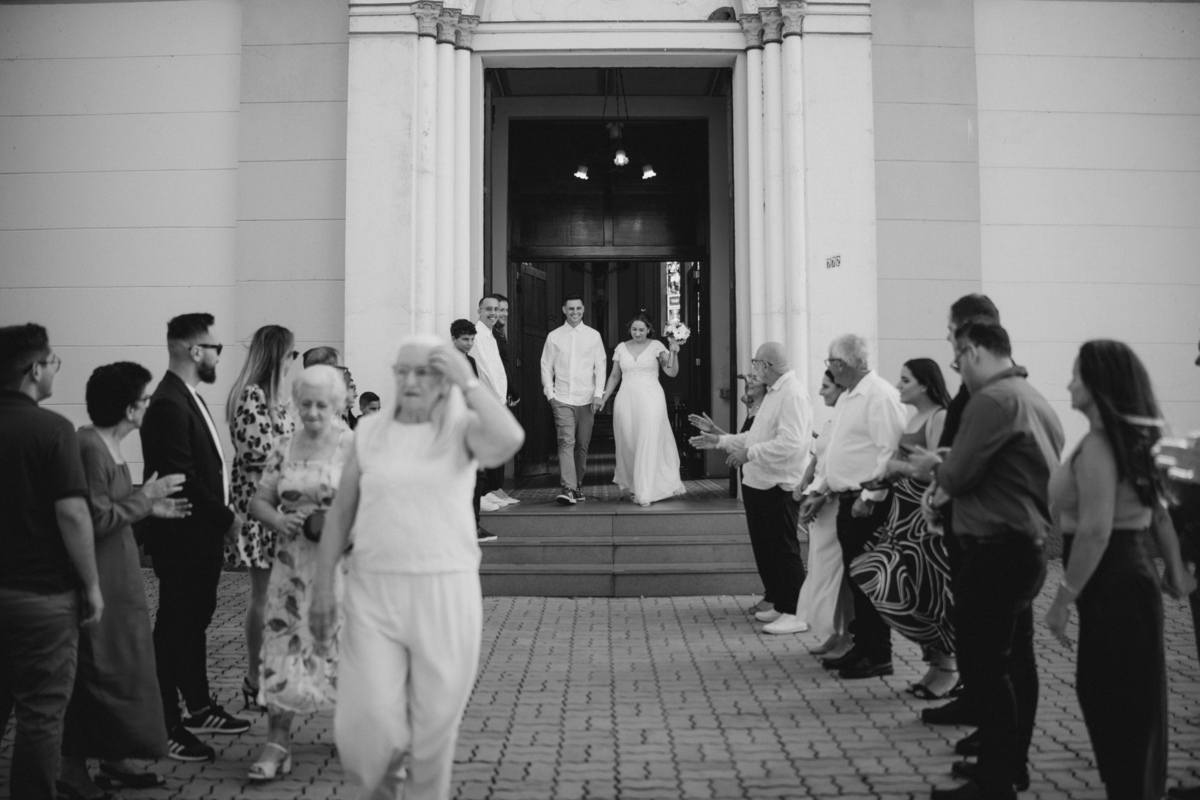 fotografo-em-osorio-litoral-norte-rio-grande-do-sul-felipe-lopes-fotografia-cerimonia-de-casamento-igreja-catolica-noivos-em-maquiné-paroquia-santo-andre-avelino