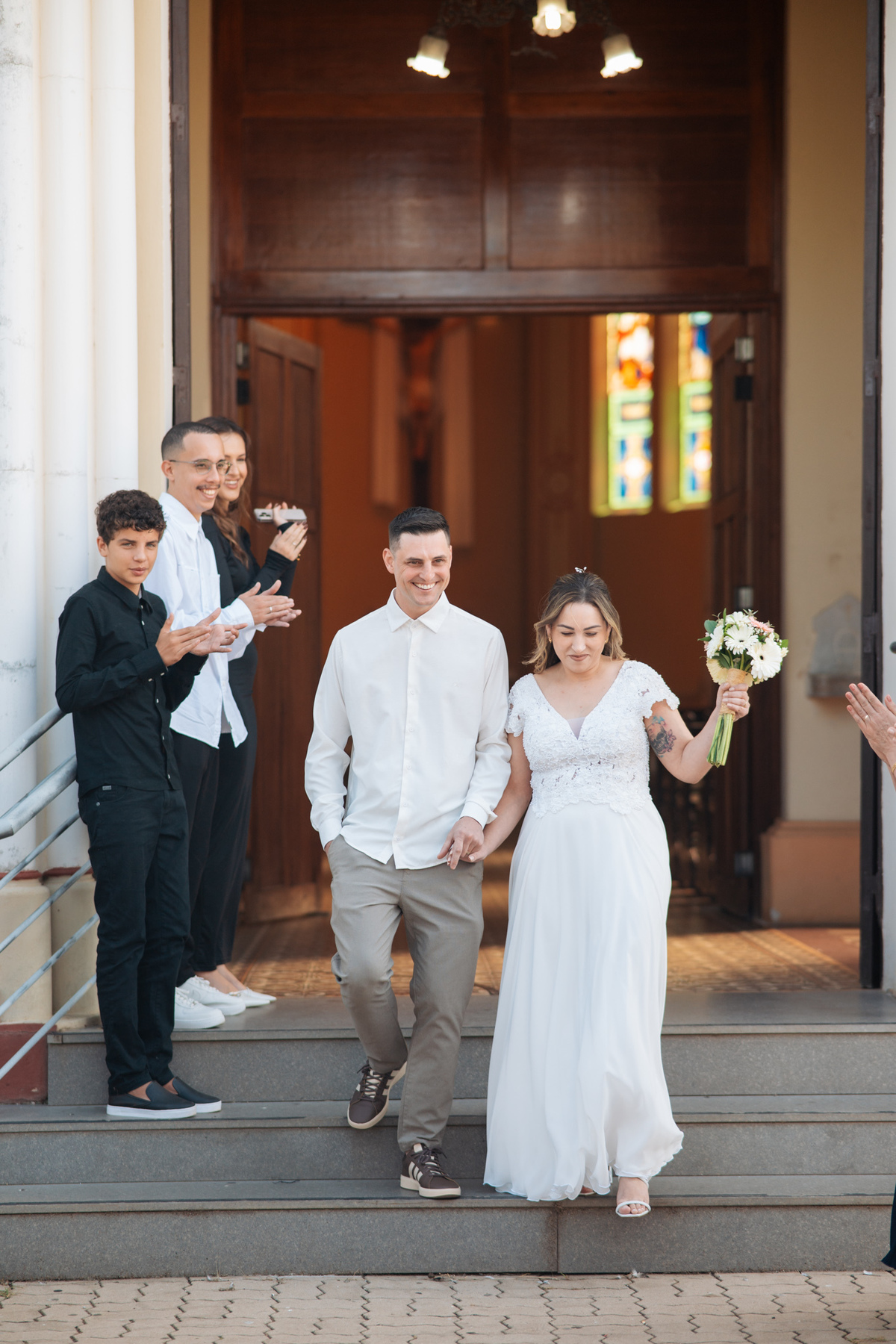 fotografo-em-osorio-litoral-norte-rio-grande-do-sul-felipe-lopes-fotografia-cerimonia-de-casamento-igreja-catolica-noivos-em-maquiné-paroquia-santo-andre-avelino