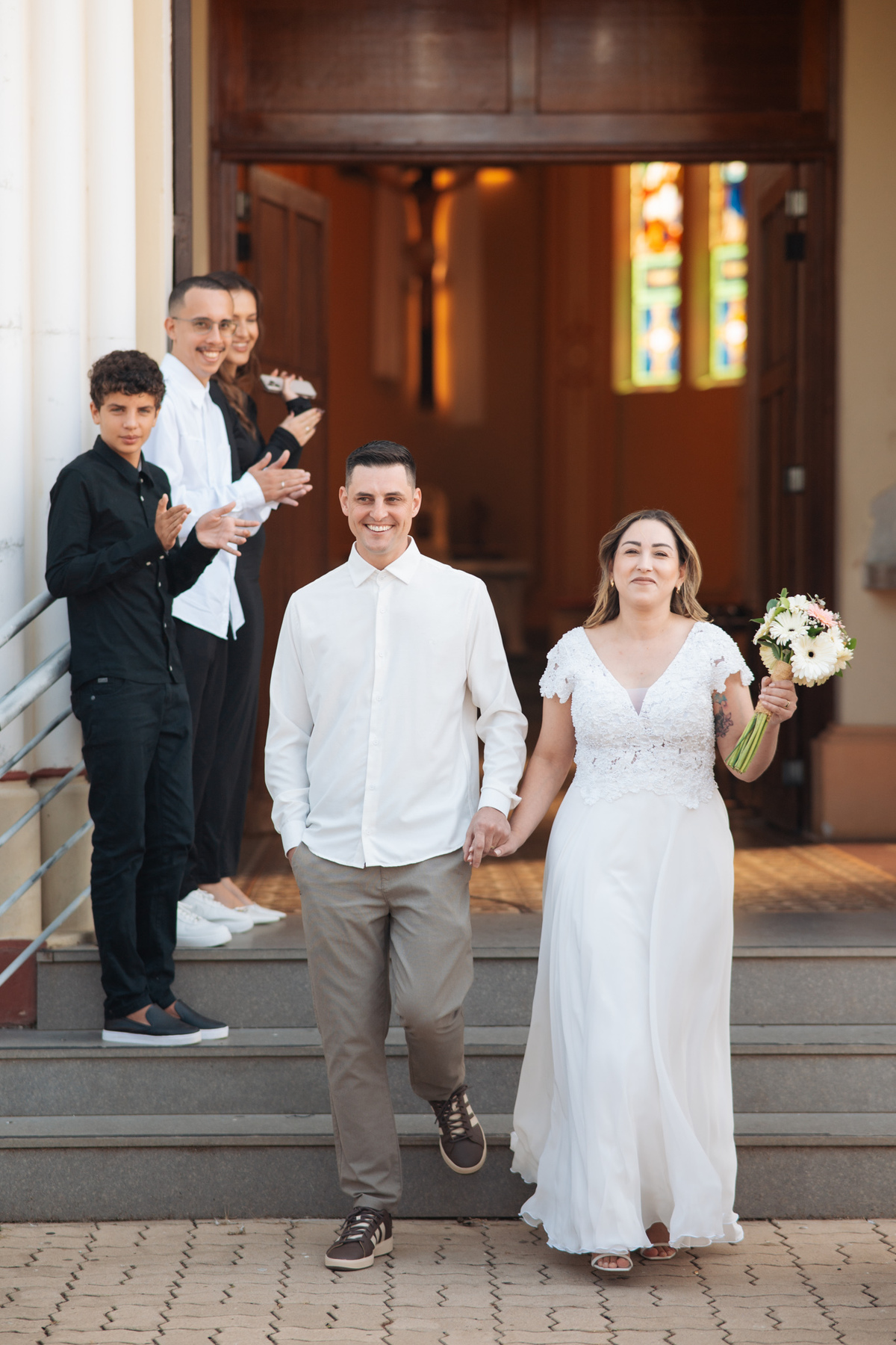 fotografo-em-osorio-litoral-norte-rio-grande-do-sul-felipe-lopes-fotografia-cerimonia-de-casamento-igreja-catolica-noivos-em-maquiné-paroquia-santo-andre-avelino