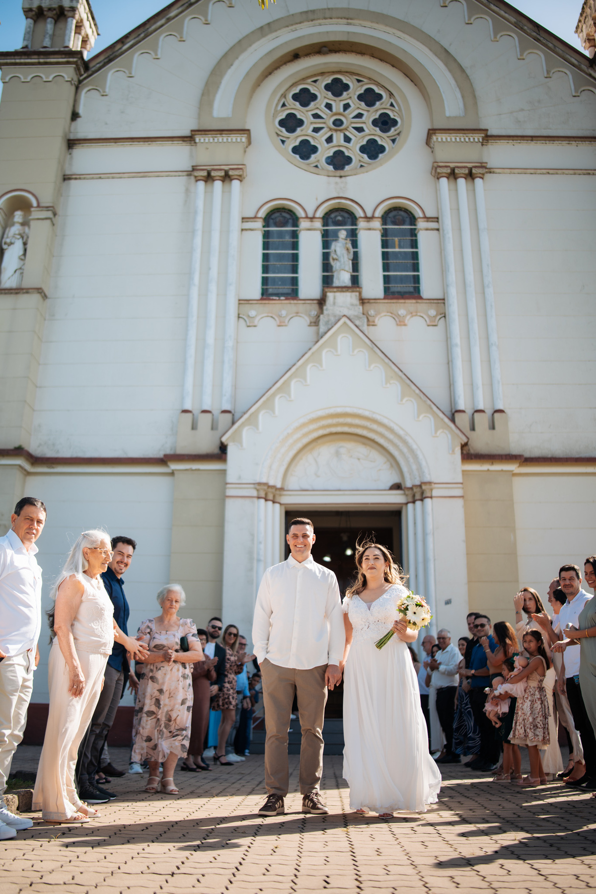 fotografo-em-osorio-litoral-norte-rio-grande-do-sul-felipe-lopes-fotografia-cerimonia-de-casamento-igreja-catolica-noivos-em-maquiné-paroquia-santo-andre-avelino