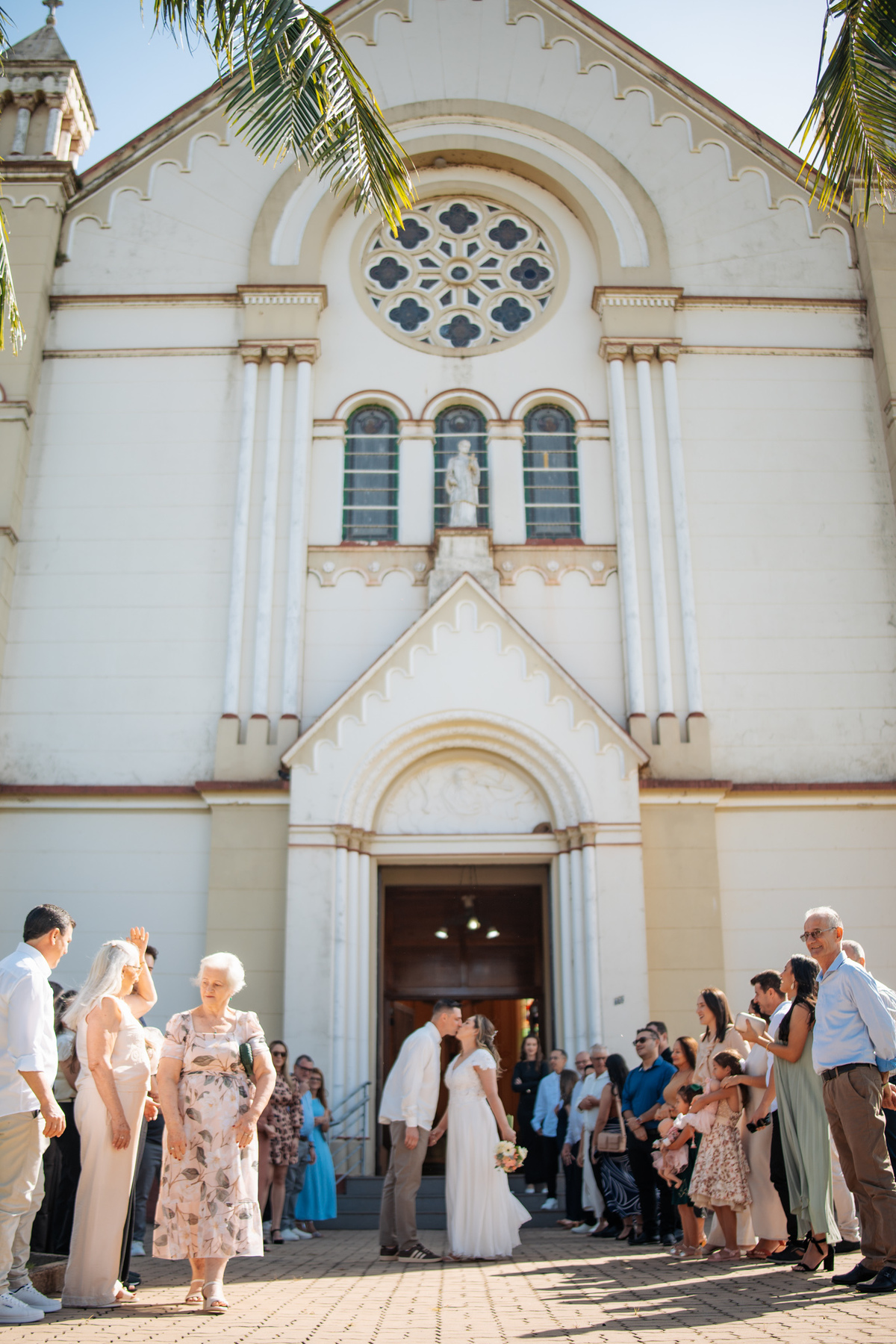 fotografo-em-osorio-litoral-norte-rio-grande-do-sul-felipe-lopes-fotografia-cerimonia-de-casamento-igreja-catolica-noivos-em-maquiné-paroquia-santo-andre-avelino