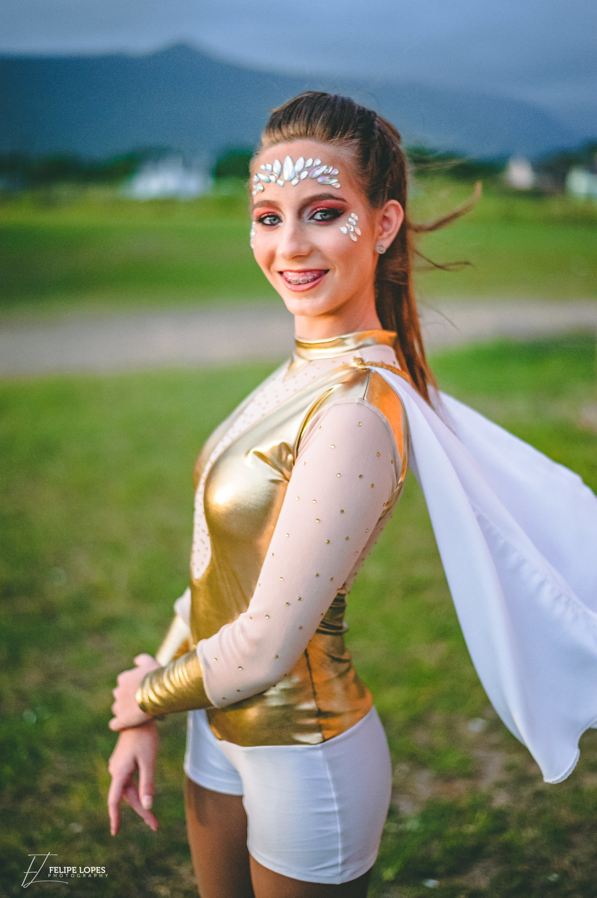 Lana  Fetter - Espetáculo Devika
Dança em Tecidos Acrobáticos