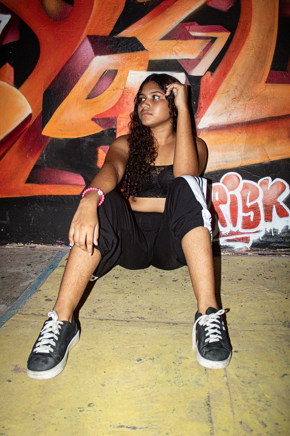 Estabelecimento Nossos valores com essas paredes Grafitadas 