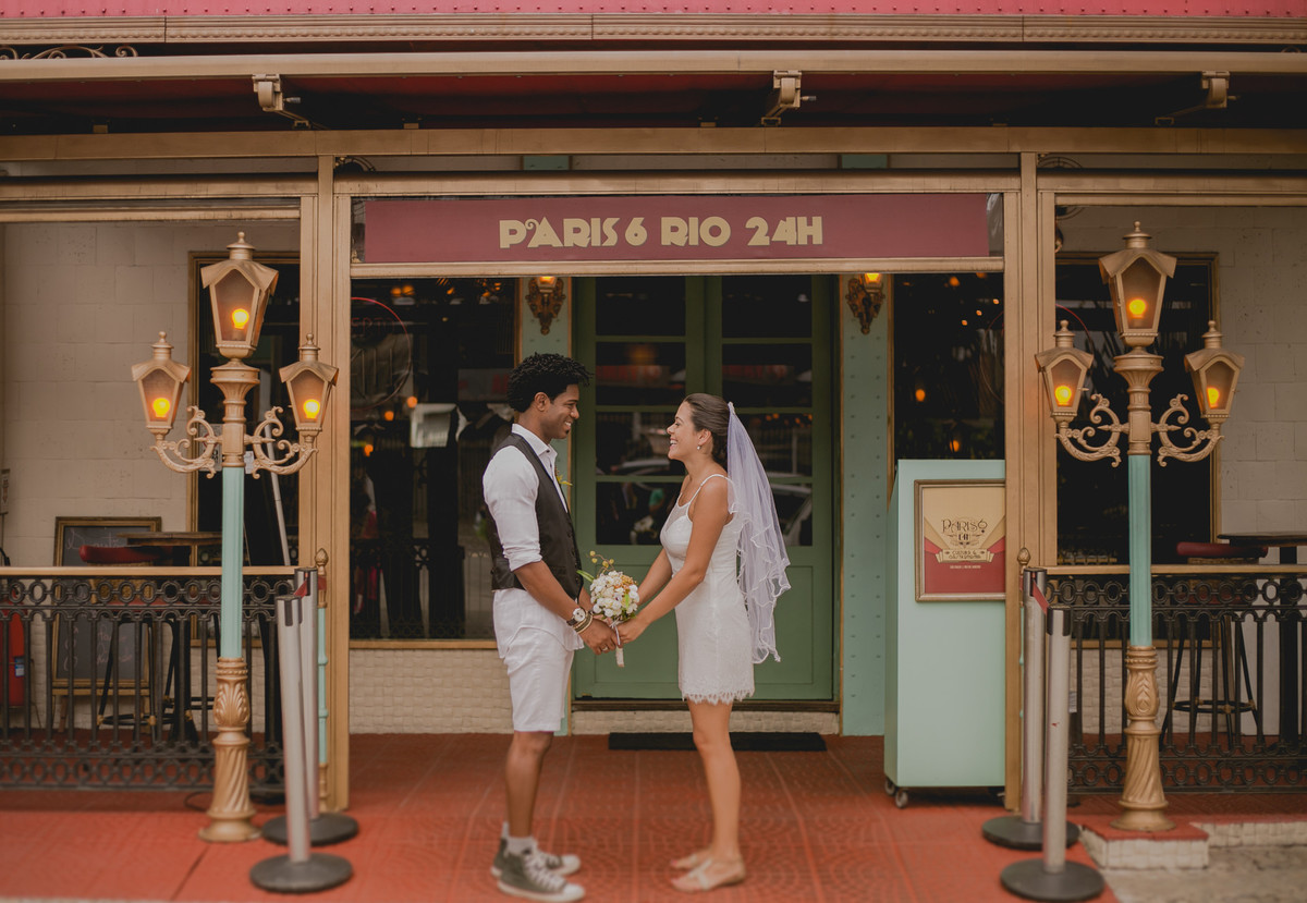 casamento , rio de janeiro, wedding, carnaval, elopement wedding, barra da tijuca, carrossel de emoções, bloco, beach, rj, bride, noivo