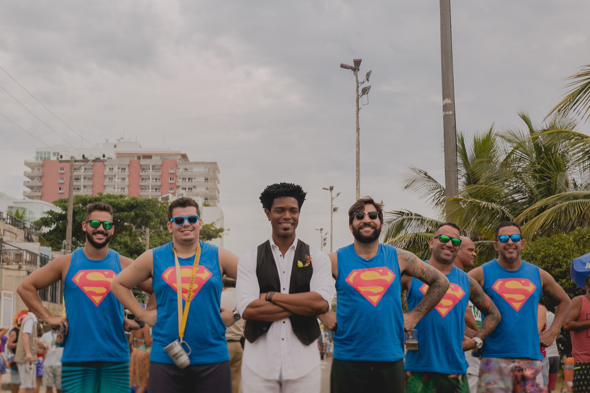 casamento , rio de janeiro, wedding, carnaval, elopement wedding, barra da tijuca, carrossel de emoções, bloco, beach, rj, bride, noivo