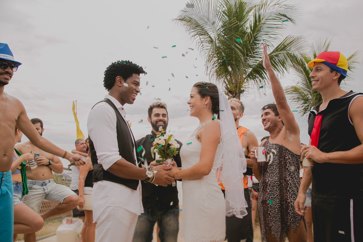 casamento , rio de janeiro, wedding, carnaval, elopement wedding, barra da tijuca, carrossel de emoções, bloco, beach, rj, bride