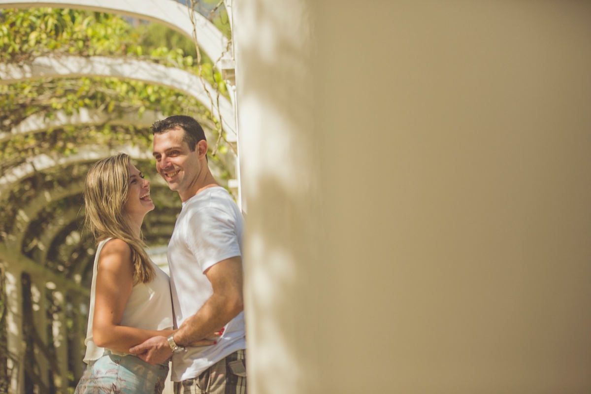 ensaio, família, mãe, pai, filho, beijo, jardim botânico, rio de janeiro, amor, carinho, fotografia, marco brozzo, michelle morelli, rj, parque, dia, luz, criança, ensaio em família