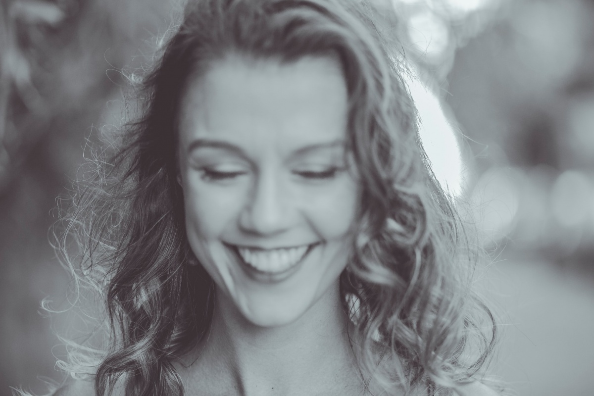 Ensaio, sorriso, verão, Rio de Janeiro, santa teresa, pessoal, ensaio feminino, thais, perfil,  carinho, fotografia, fotógrafo, marco brozzzo