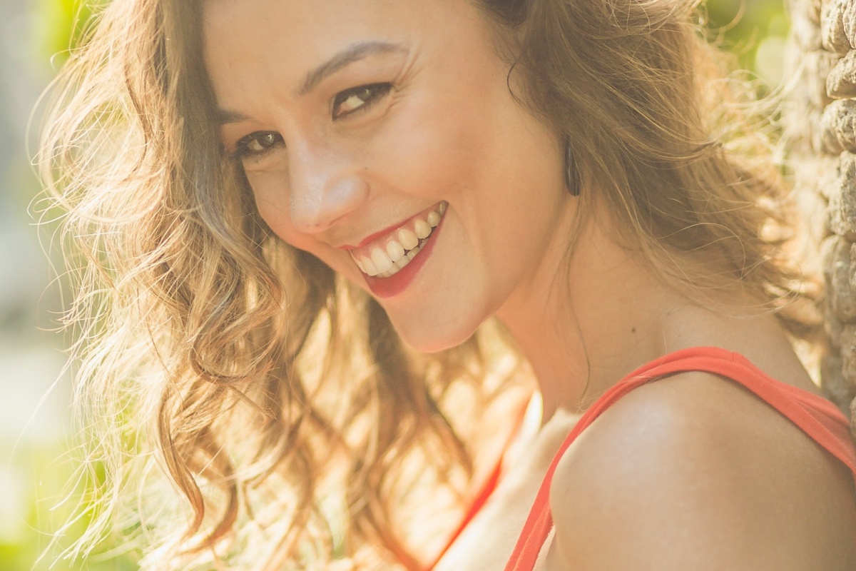 Ensaio, sorriso, verão, Rio de Janeiro, santa teresa, pessoal, ensaio feminino, thais, perfil,  carinho, fotografia, fotógrafo, marco brozzzo