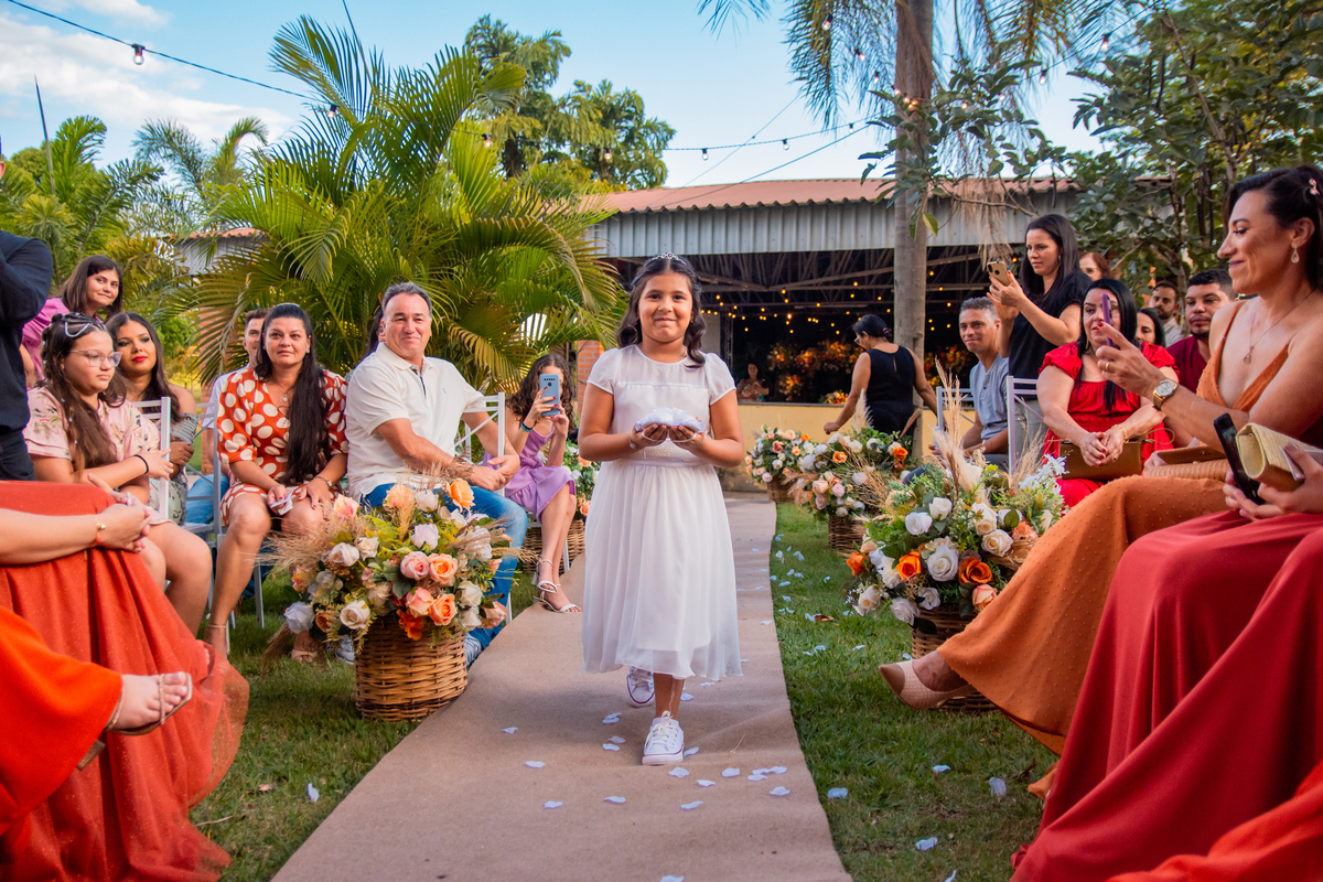 entrada das alianças casamento mislaine e sando em tietê