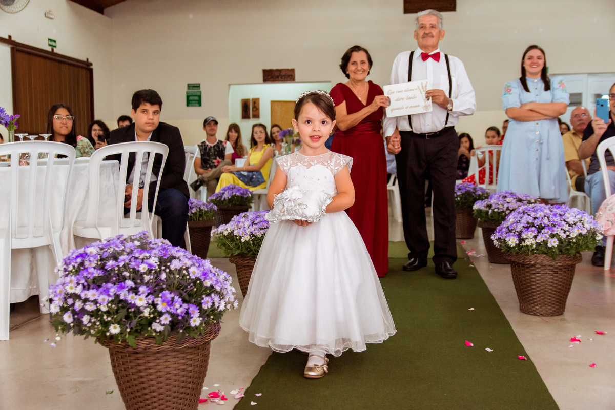 entrada das alianças casamento João e Audrey em Cerquilho