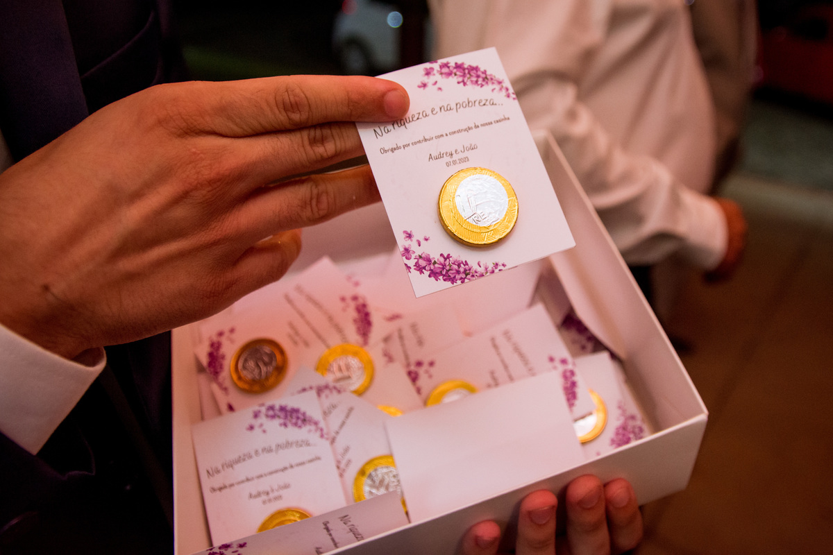 hora da gravata casamento João e Audrey em Cerquilho