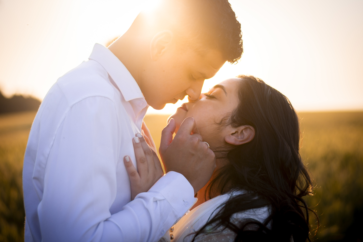 Casal no por do sol em Cerquilho